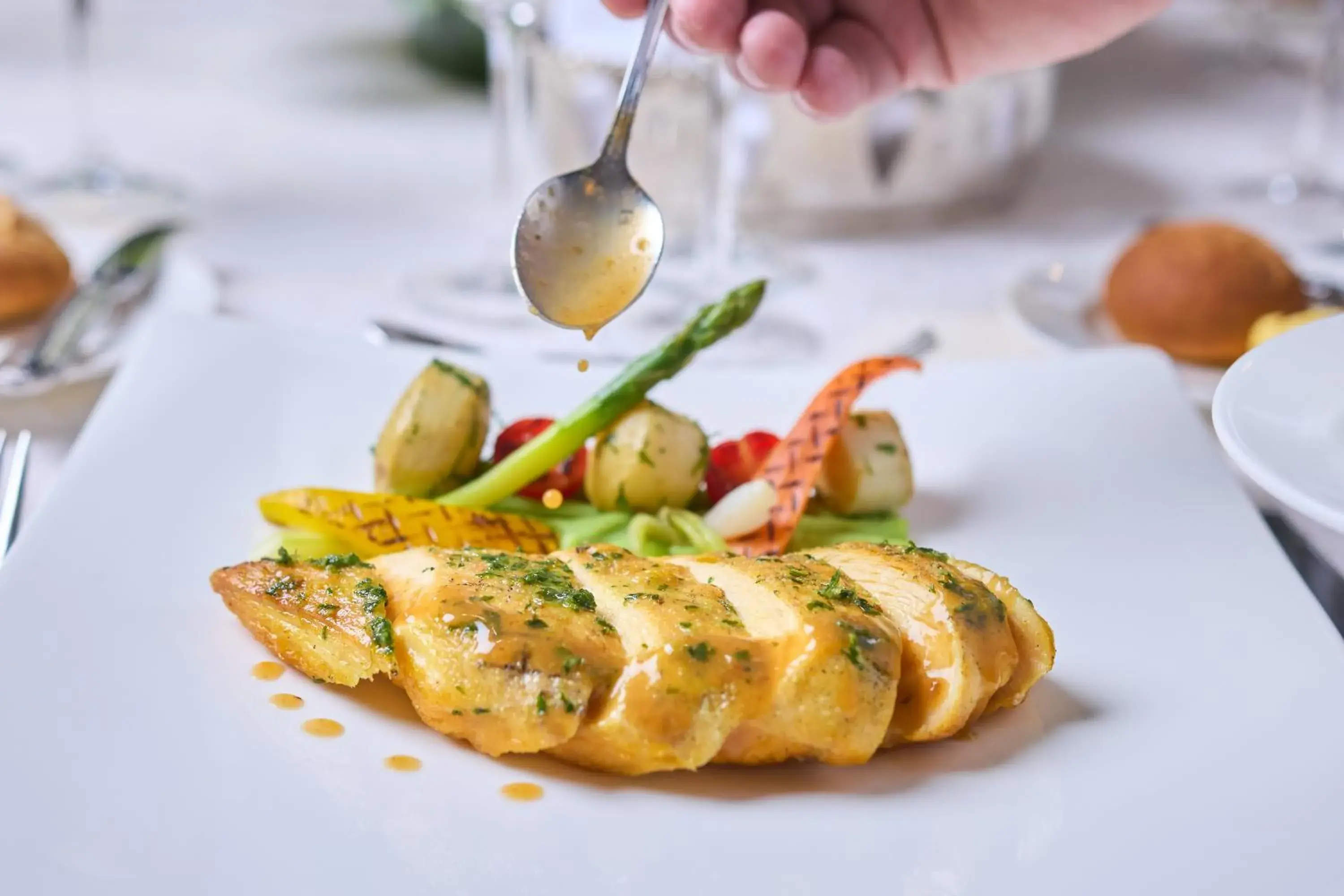 Restaurant/places to eat in Presidente InterContinental Monterrey by IHG Restaurant/places to eat in Presidente InterContinental Monterrey by IHG