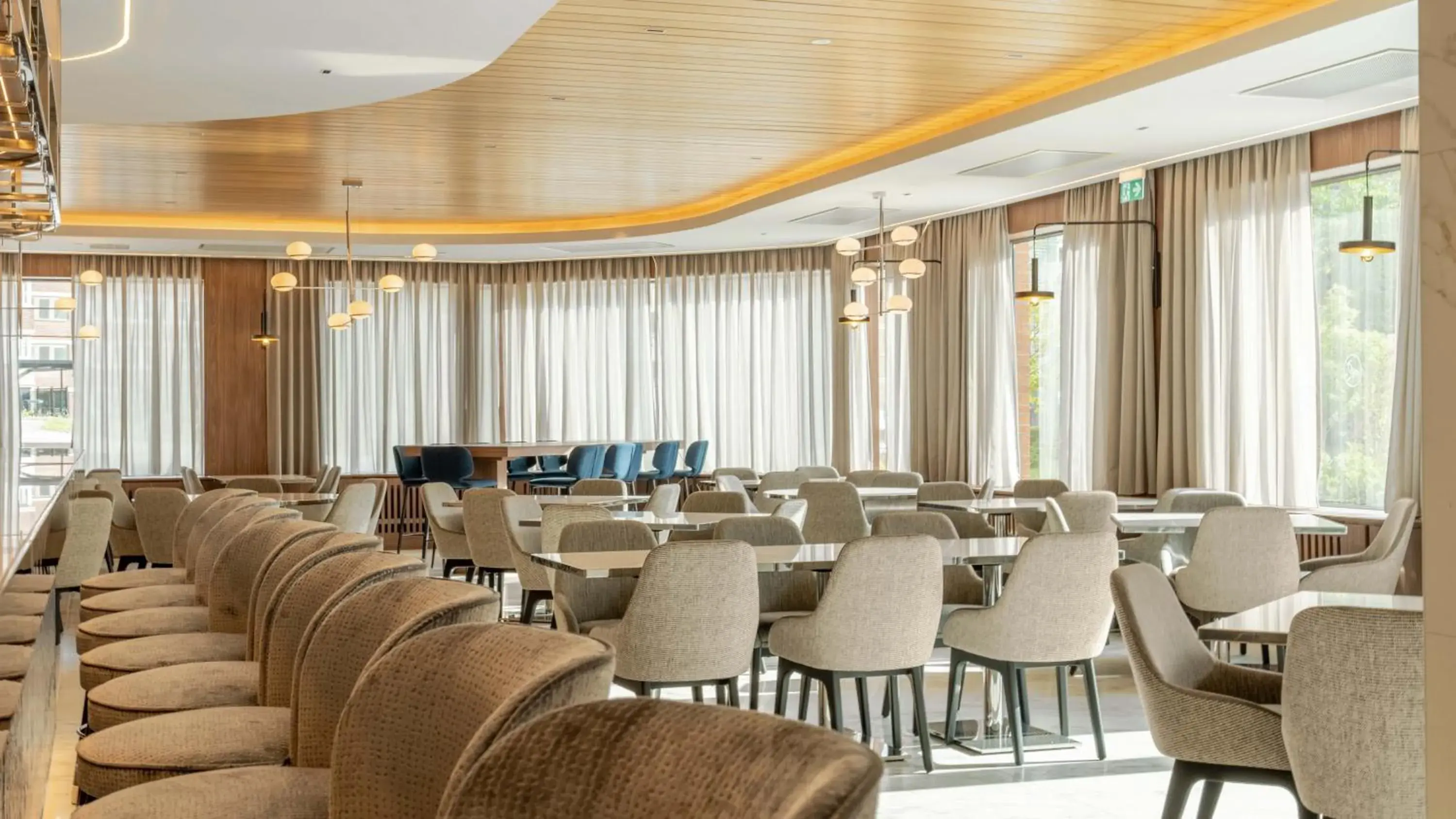 Restaurant/places to eat in voco Stockholm - Kista by IHG Restaurant/places to eat in voco Stockholm - Kista by IHG