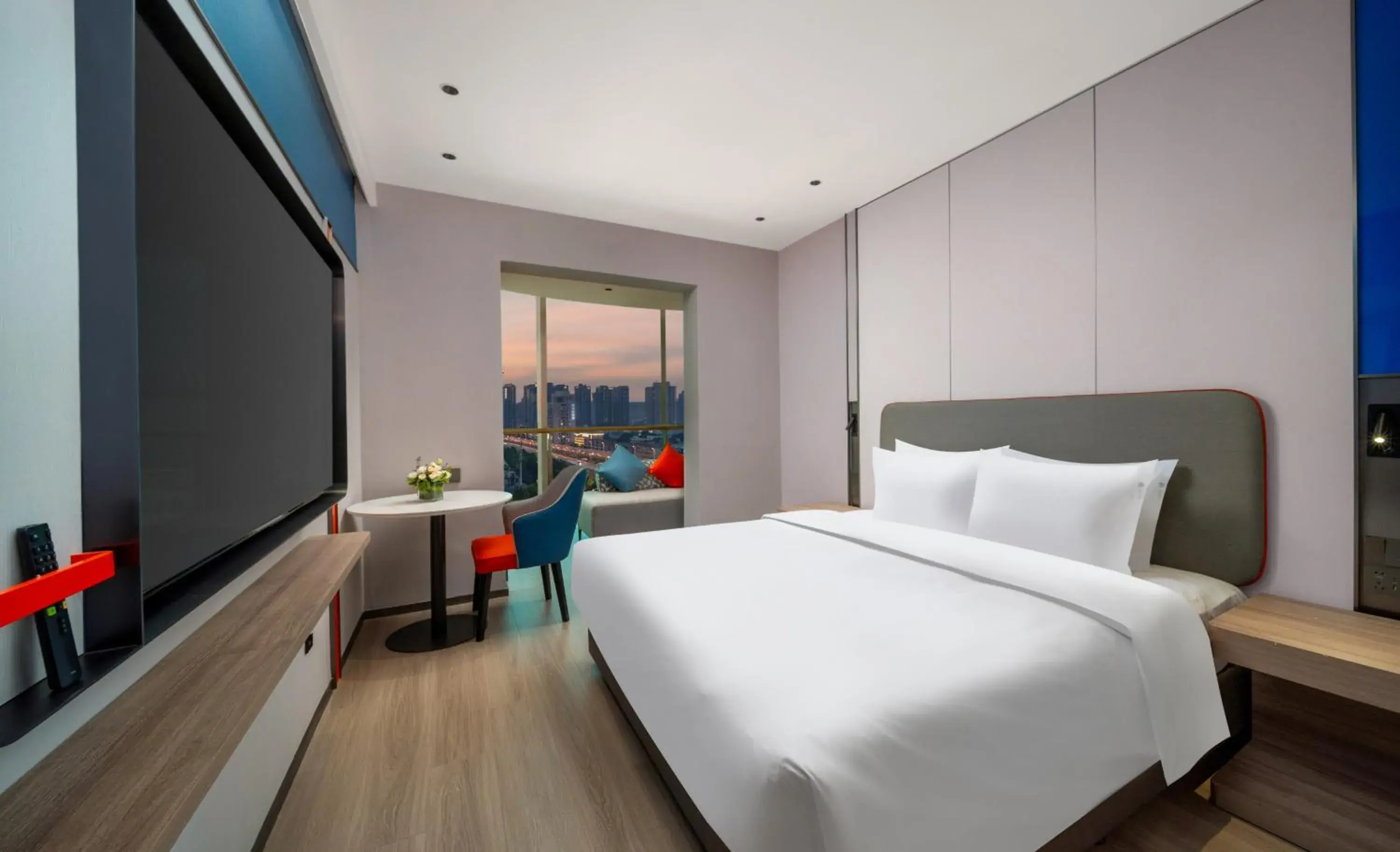 Standard King Room in Holiday Inn Express Zhengzhou Garden Road Standard King Room in Holiday Inn Express Zhengzhou Garden Road