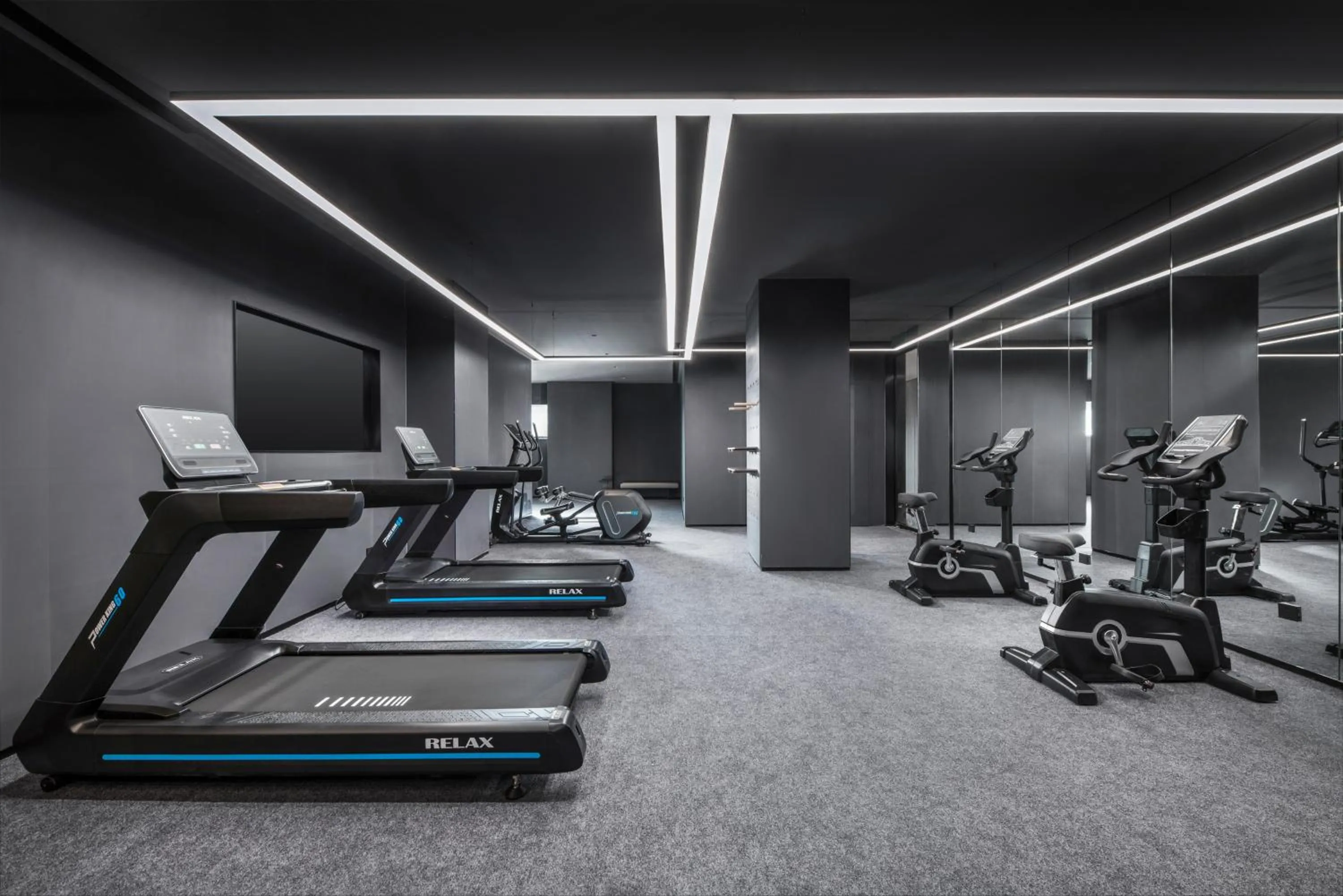 Fitness centre/facilities in Holiday Inn Express Zhengzhou Garden Road
