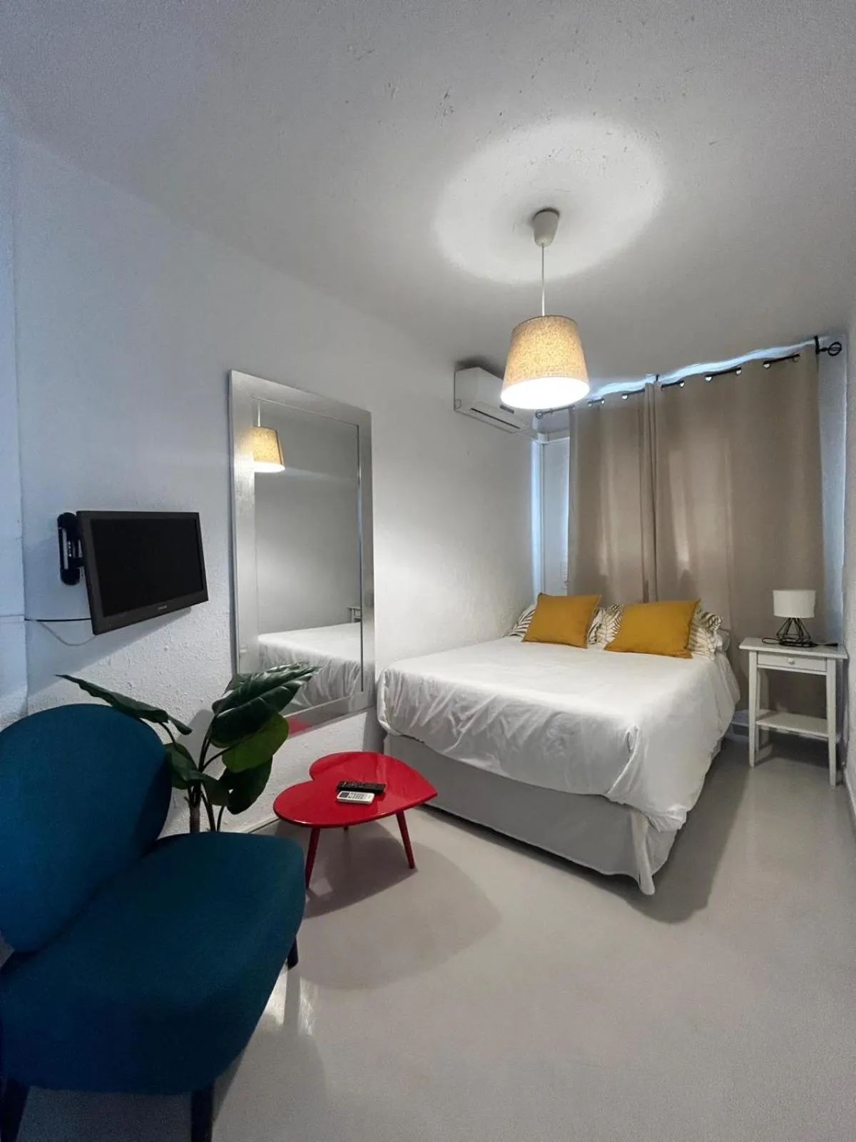 Bed in Hostal Berlin