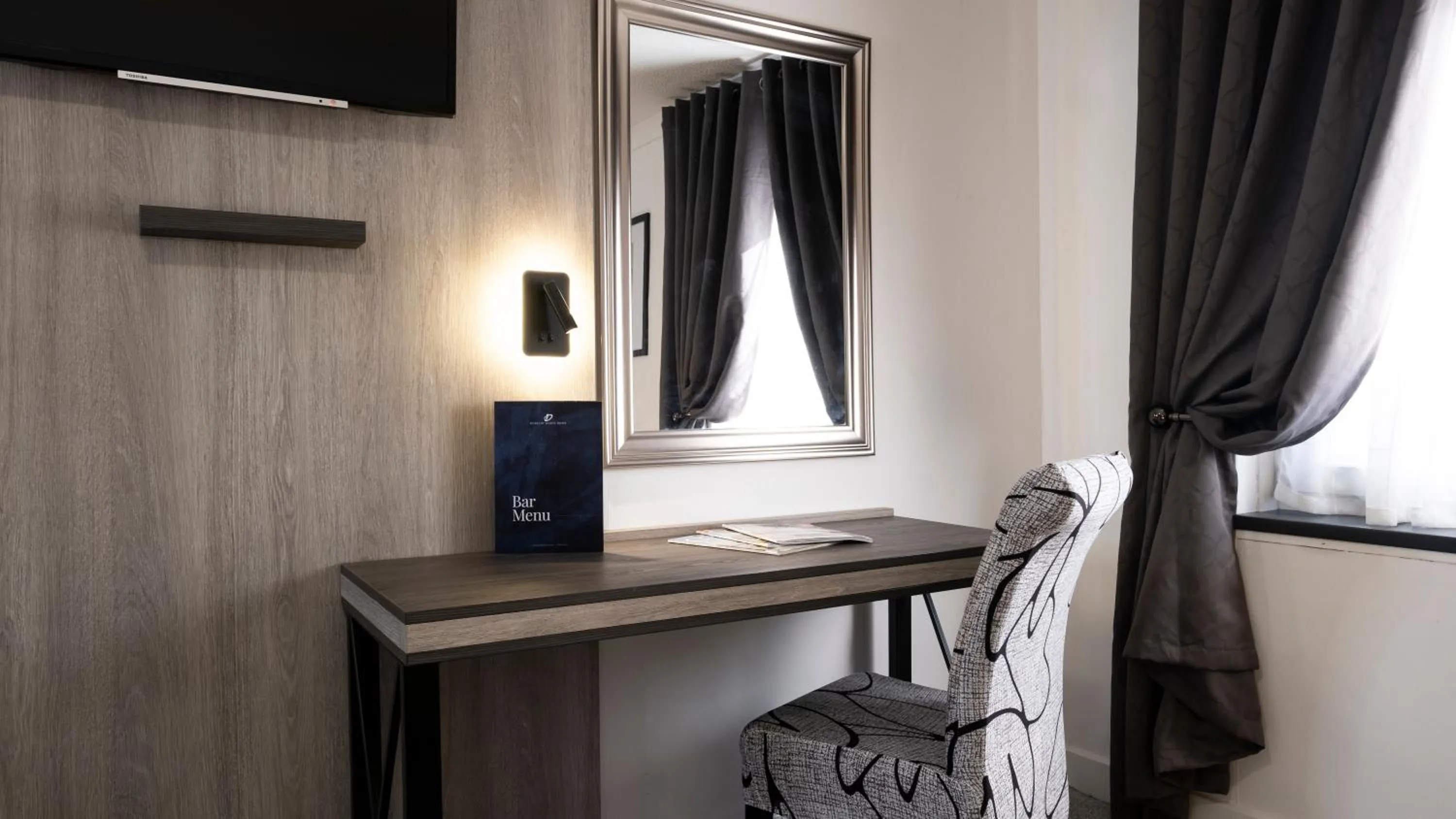 Bedroom in Durrant House Hotel