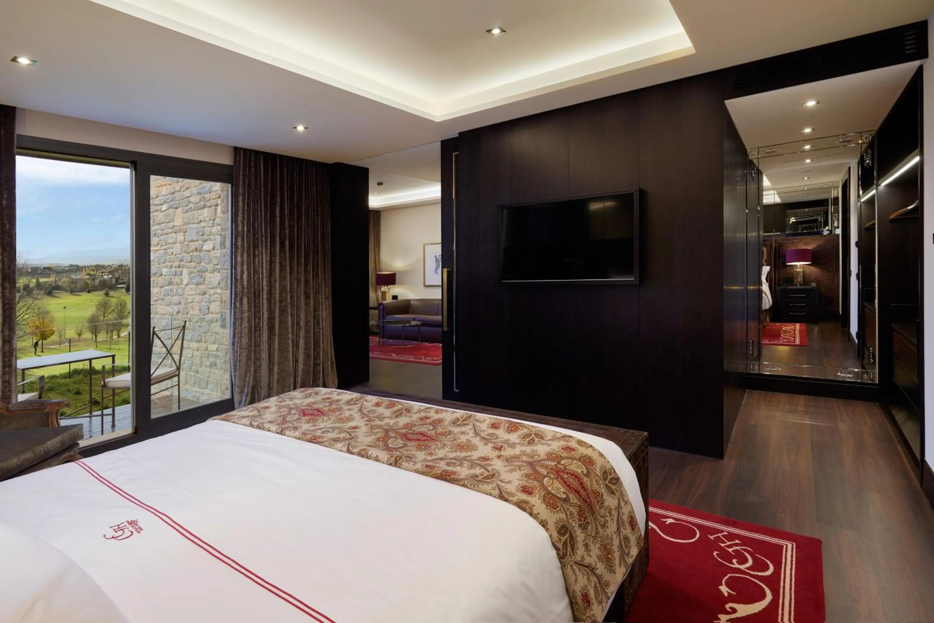 Bed in Hotel Castillo de Gorraiz&Spa