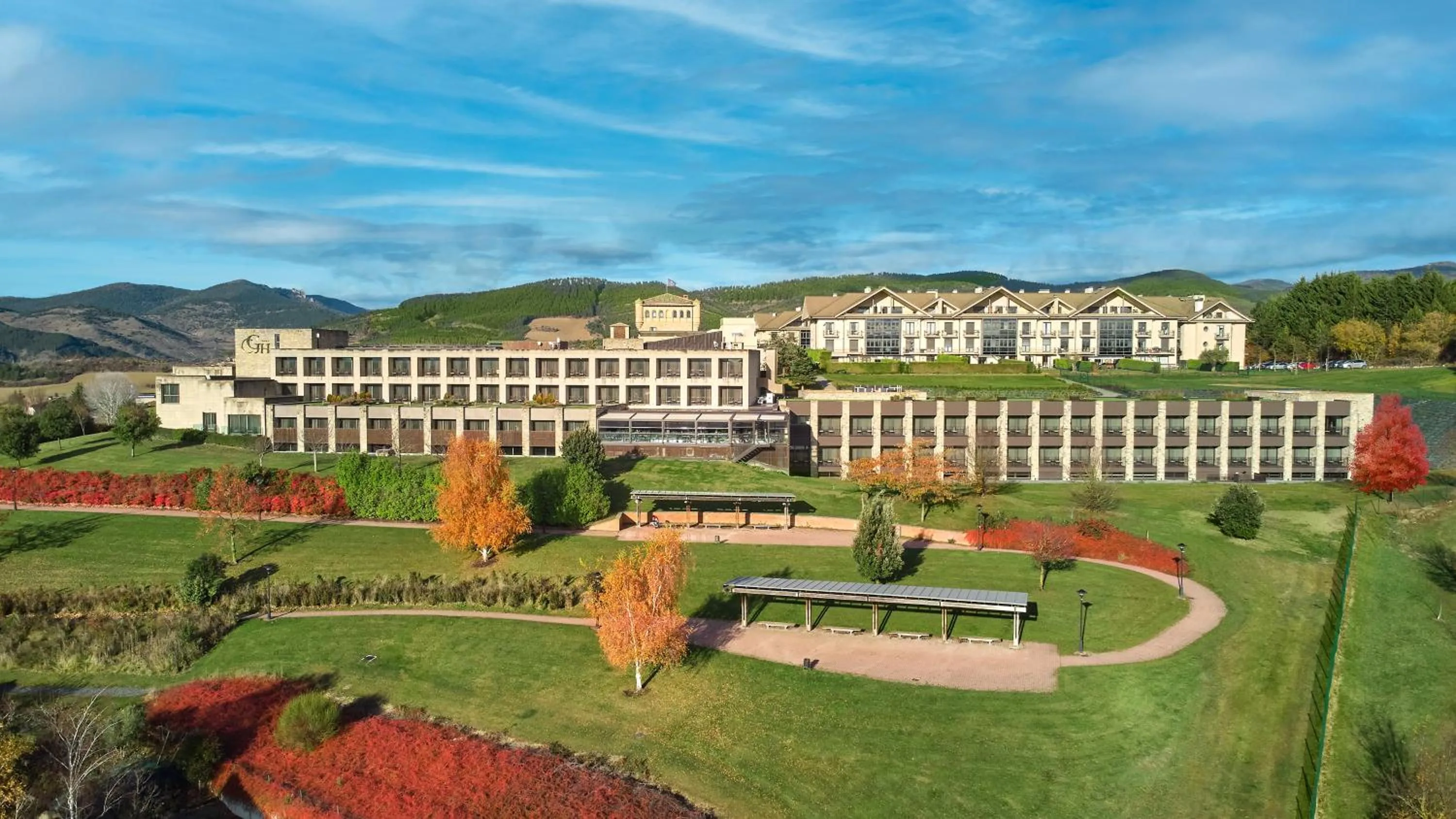 Property building in Hotel Castillo de Gorraiz&Spa