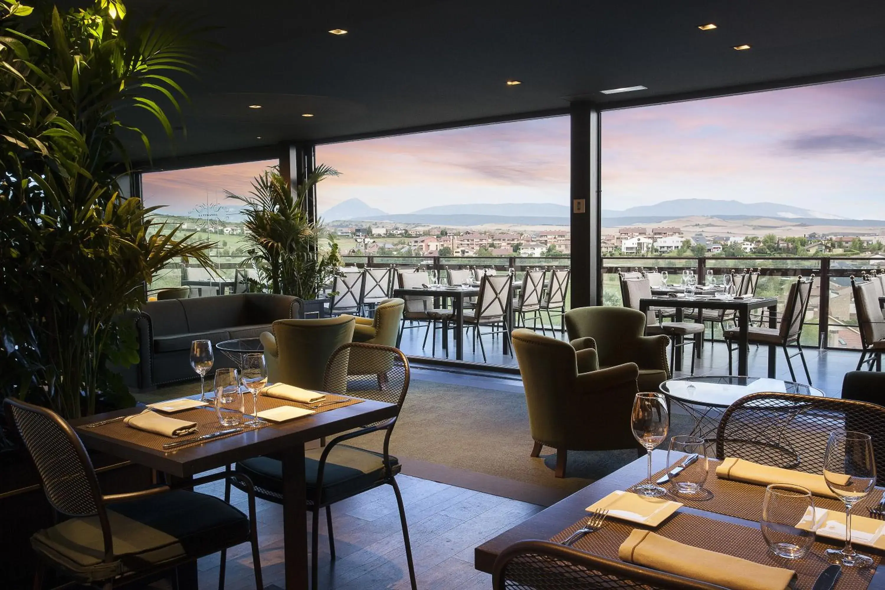 Restaurant/places to eat in Hotel Castillo de Gorraiz&Spa Restaurant/places to eat in Hotel Castillo de Gorraiz&Spa