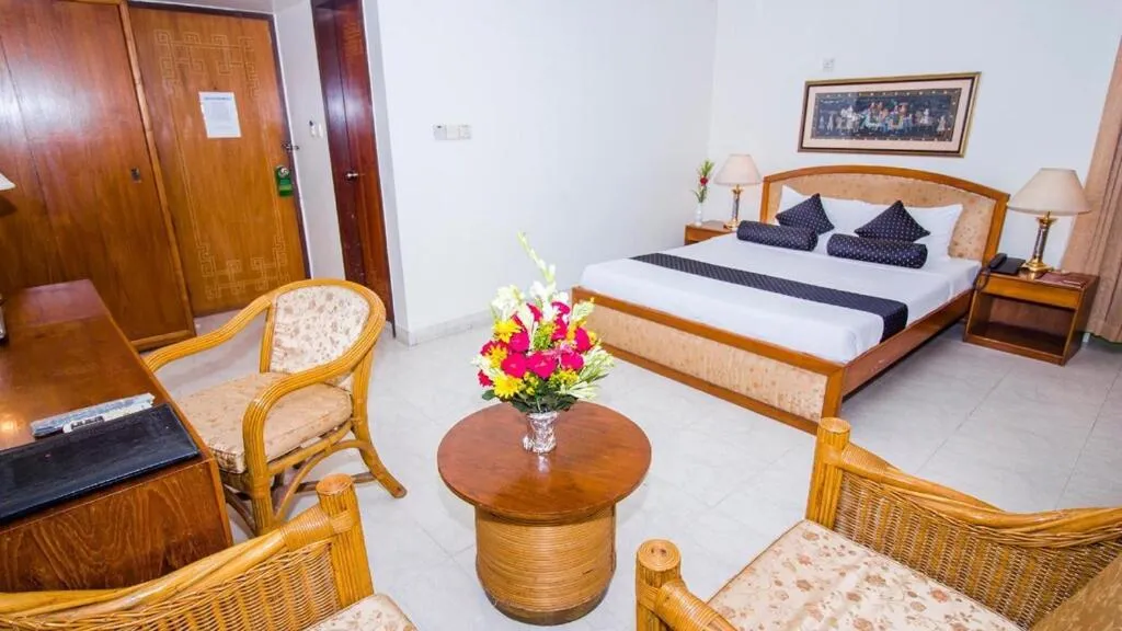 Bed in Hotel de Crystal Crown