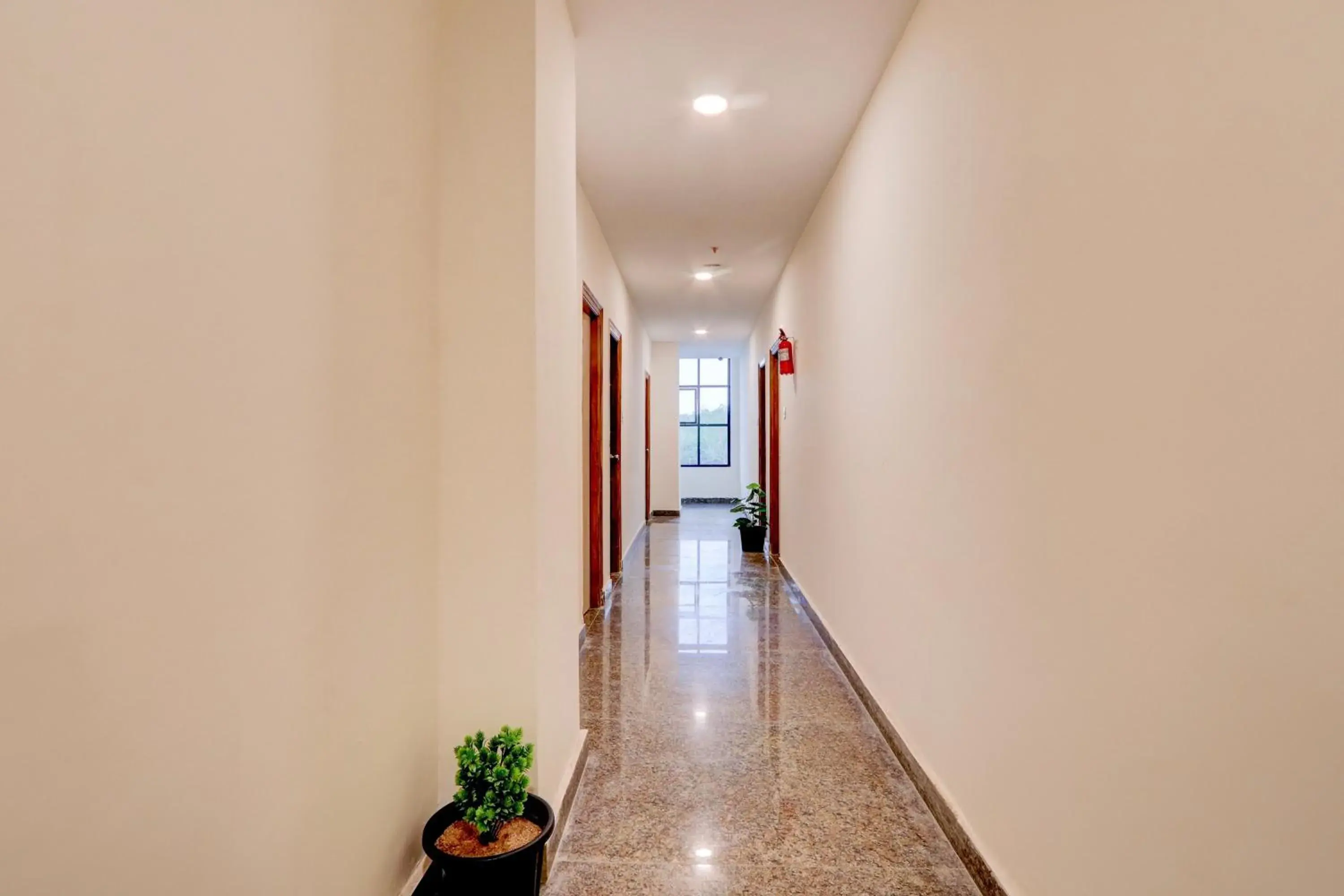 Lobby or reception in Super Townhouse OAK BHOOJA HOTELS Lobby or reception in Super Townhouse OAK BHOOJA HOTELS