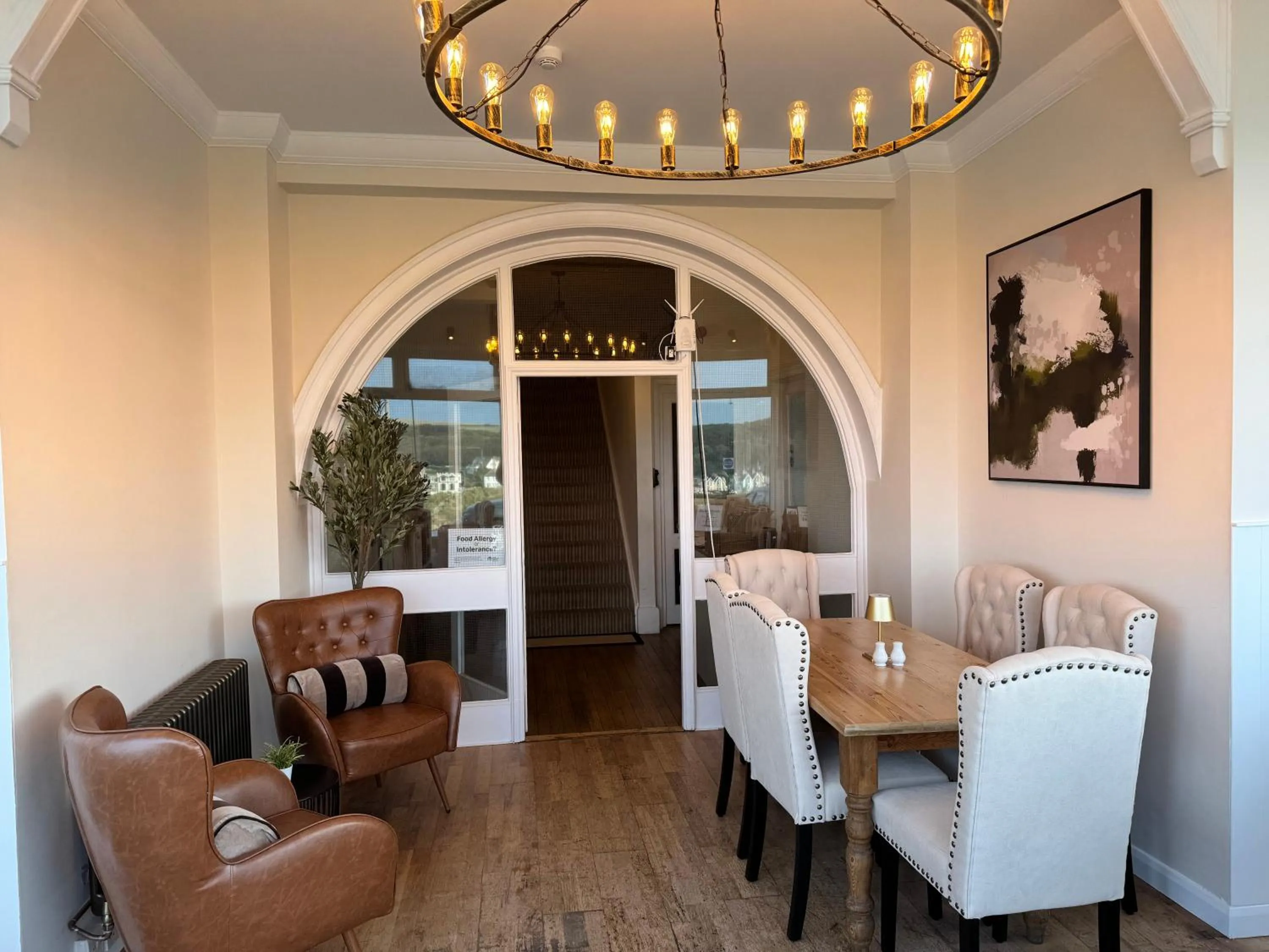 Lounge or bar in The Edge Of The Beach formally The Edgcumbe Hotel