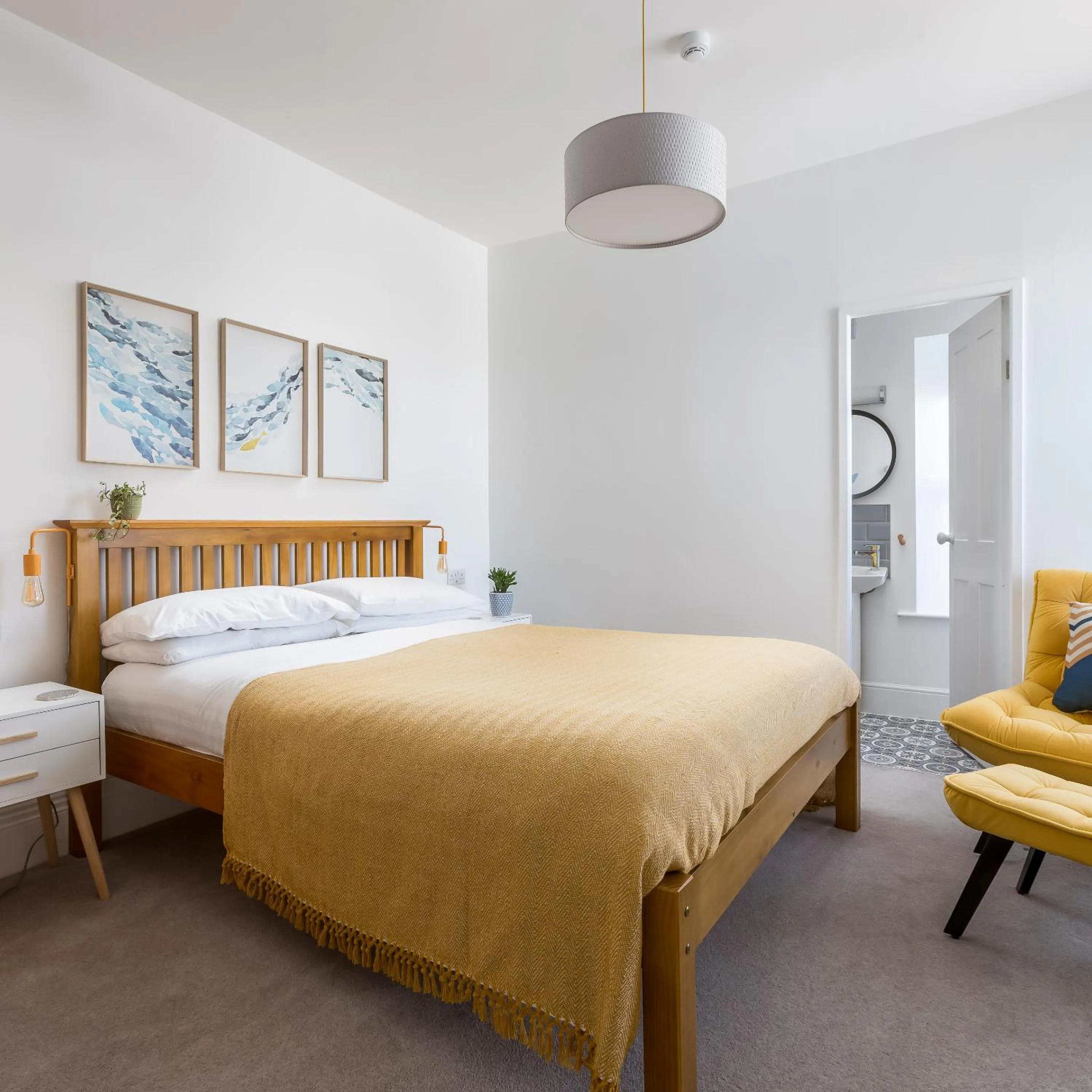 Bedroom, Bed in The Edge Of The Beach formally The Edgcumbe Hotel