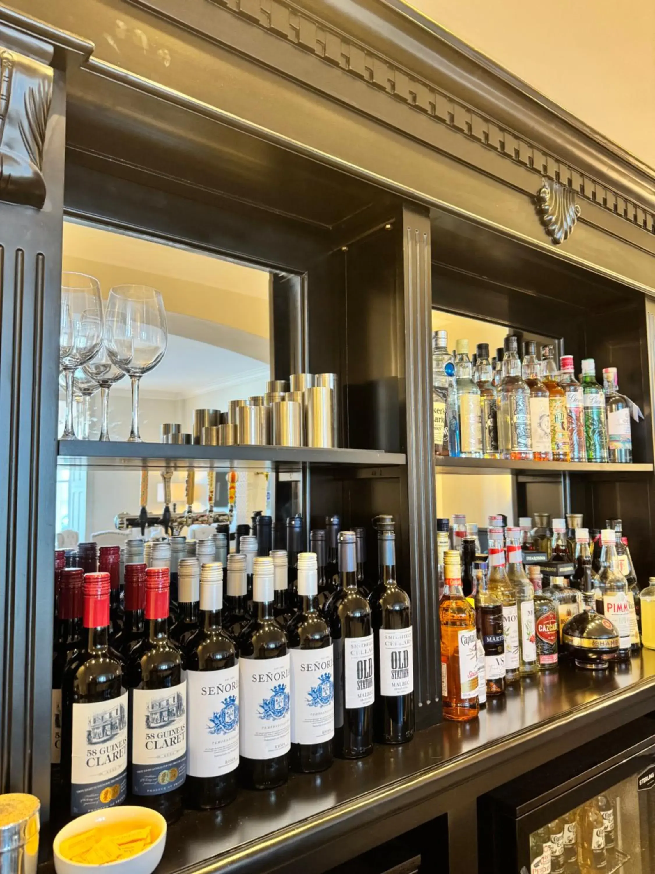 Lounge or bar in The Edge Of The Beach formally The Edgcumbe Hotel Lounge or bar in The Edge Of The Beach formally The Edgcumbe Hotel