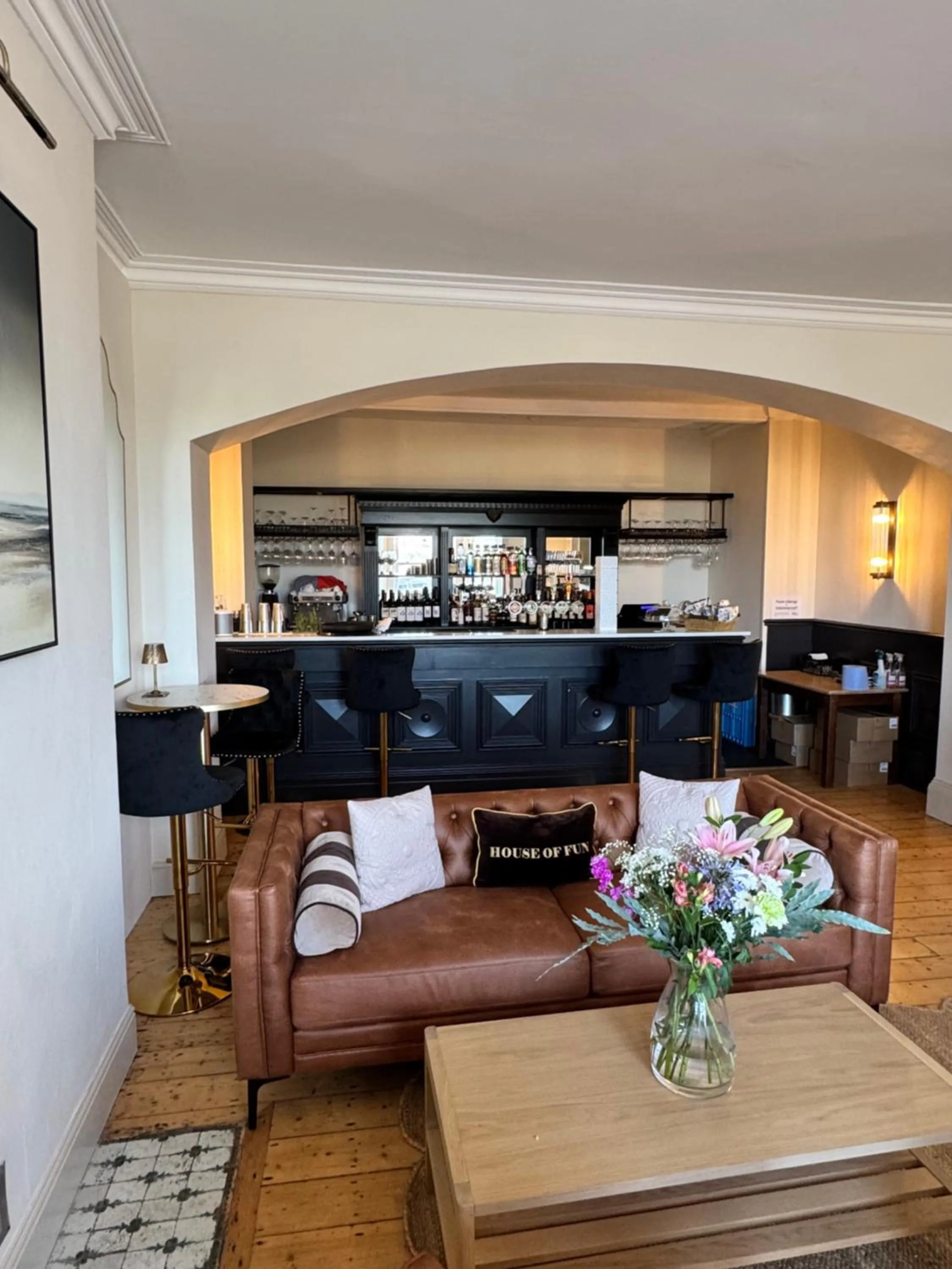 Lounge or bar in The Edge Of The Beach formally The Edgcumbe Hotel