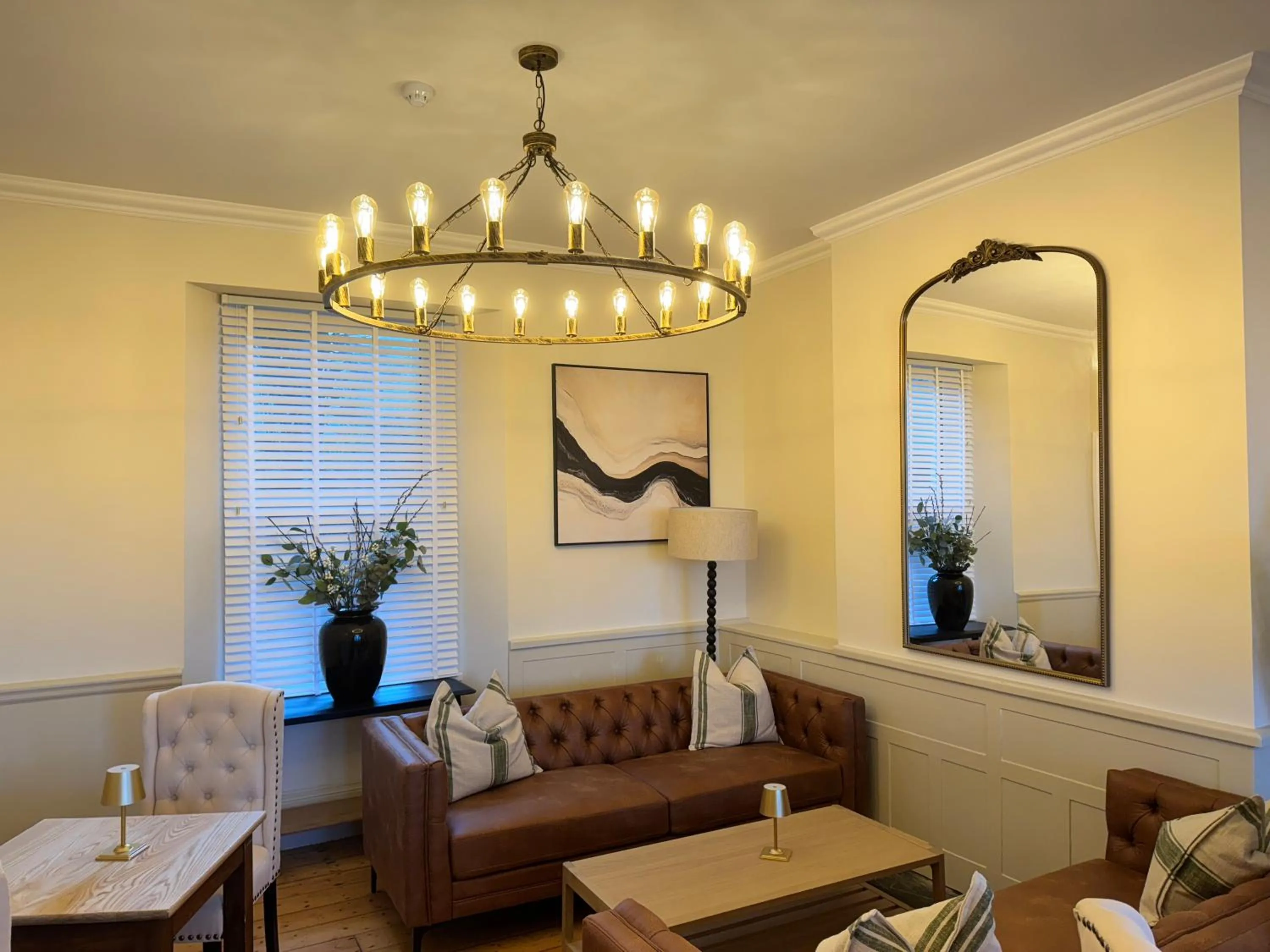 Lounge or bar in The Edge Of The Beach formally The Edgcumbe Hotel