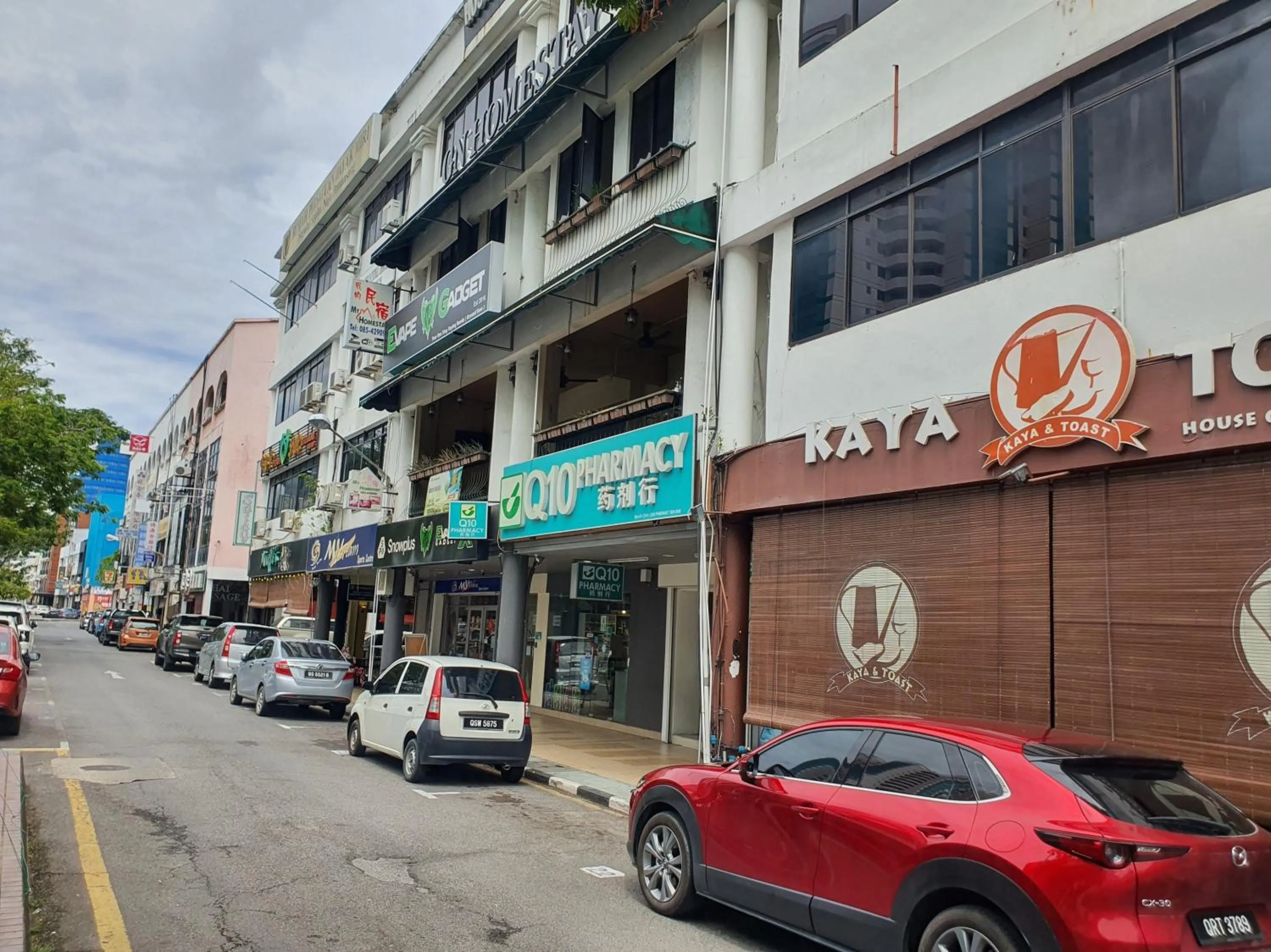 Facade/entrance in SPOT ON 90984 Gn Homestay