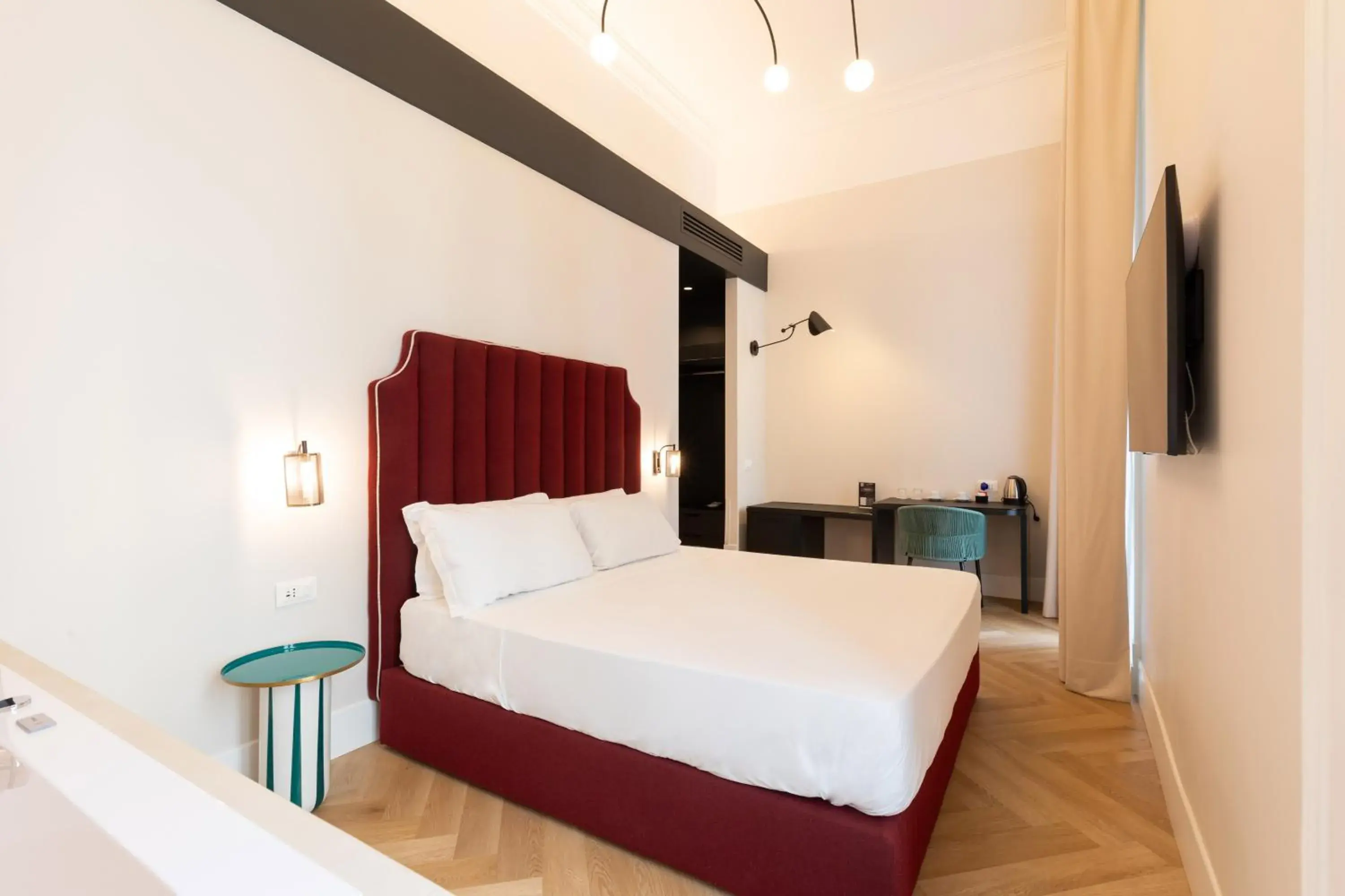 Hot Tub, Bed in Relais Ammira Hot Tub, Bed in Relais Ammira