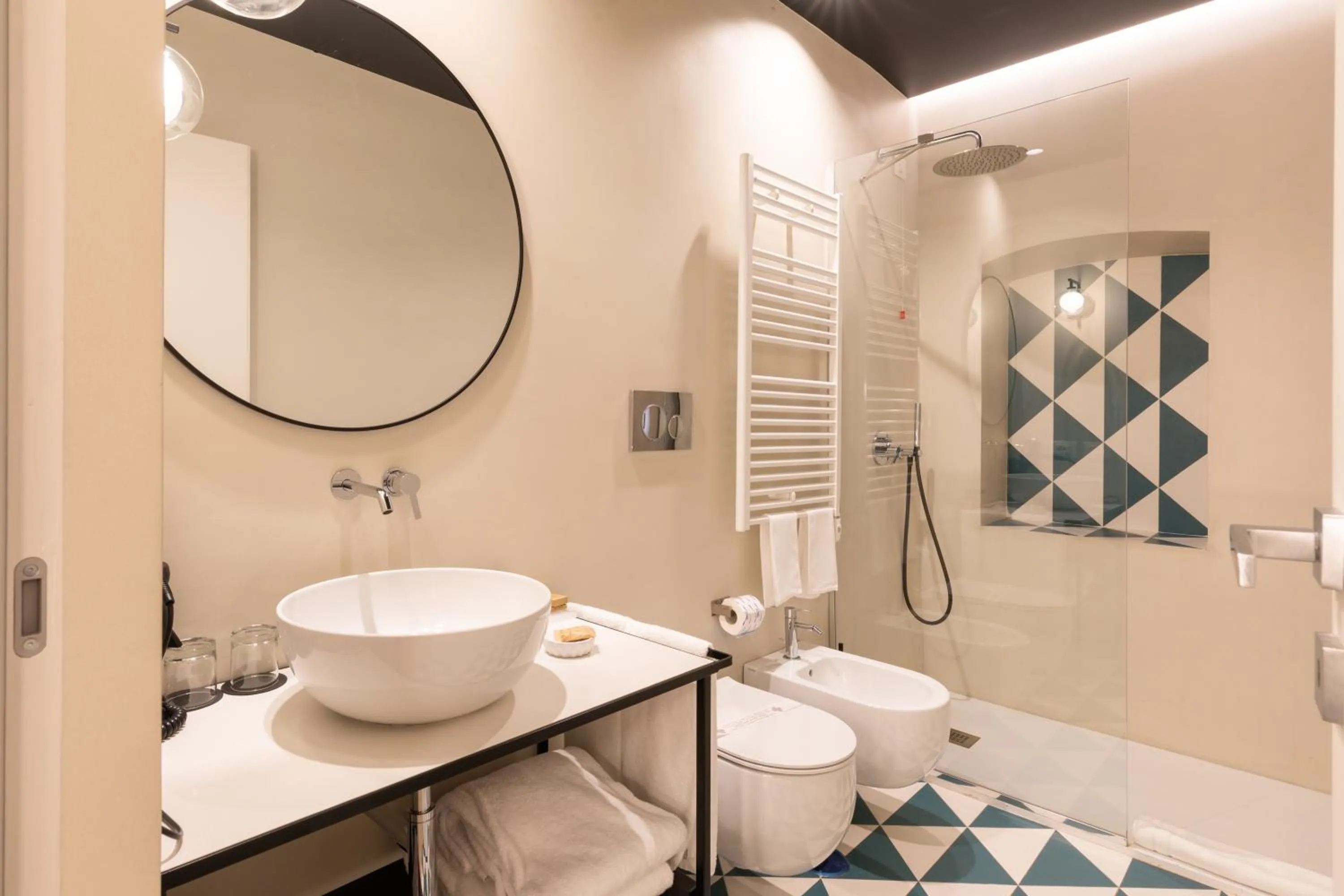 Shower in Relais Ammira