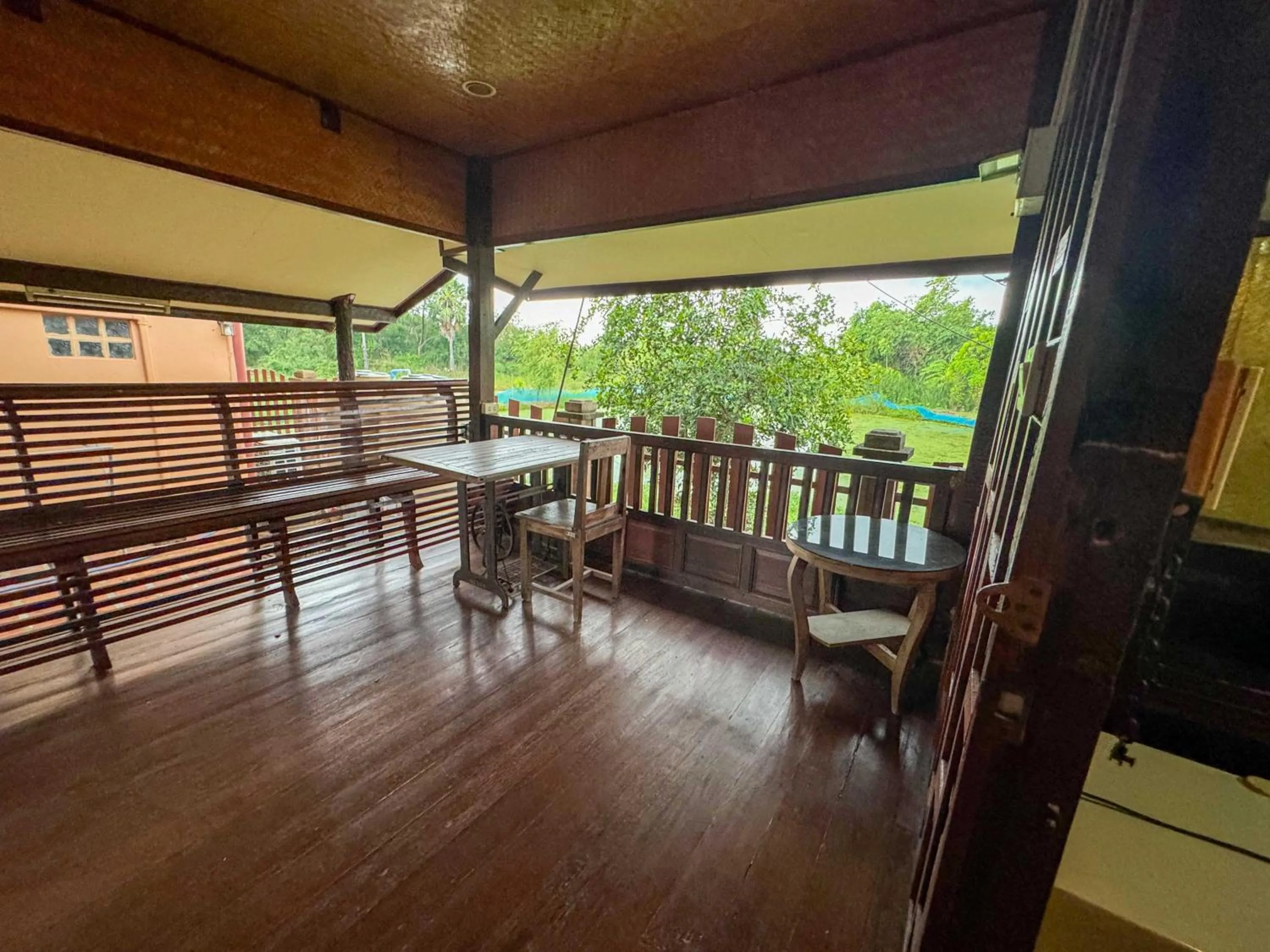 Dining area in Suree Garden Resort & Karaoke