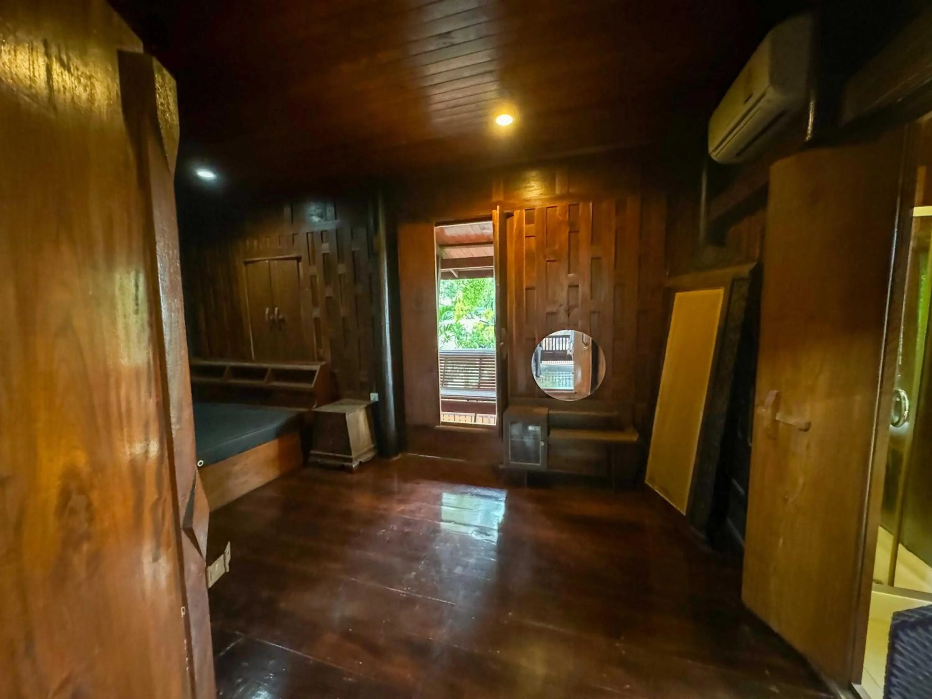 Area and facilities in Suree Garden Resort & Karaoke