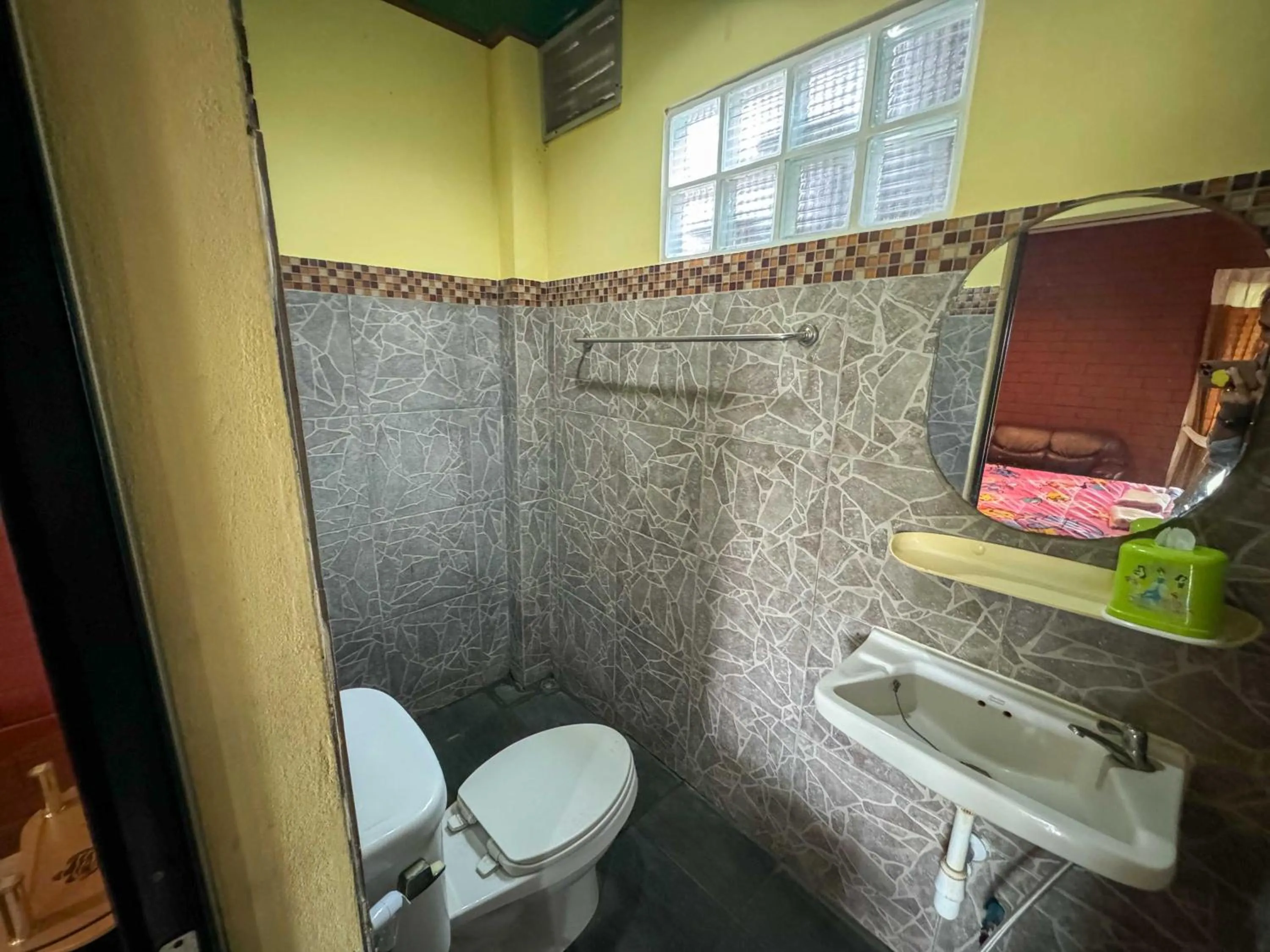 Bathroom in Suree Garden Resort & Karaoke