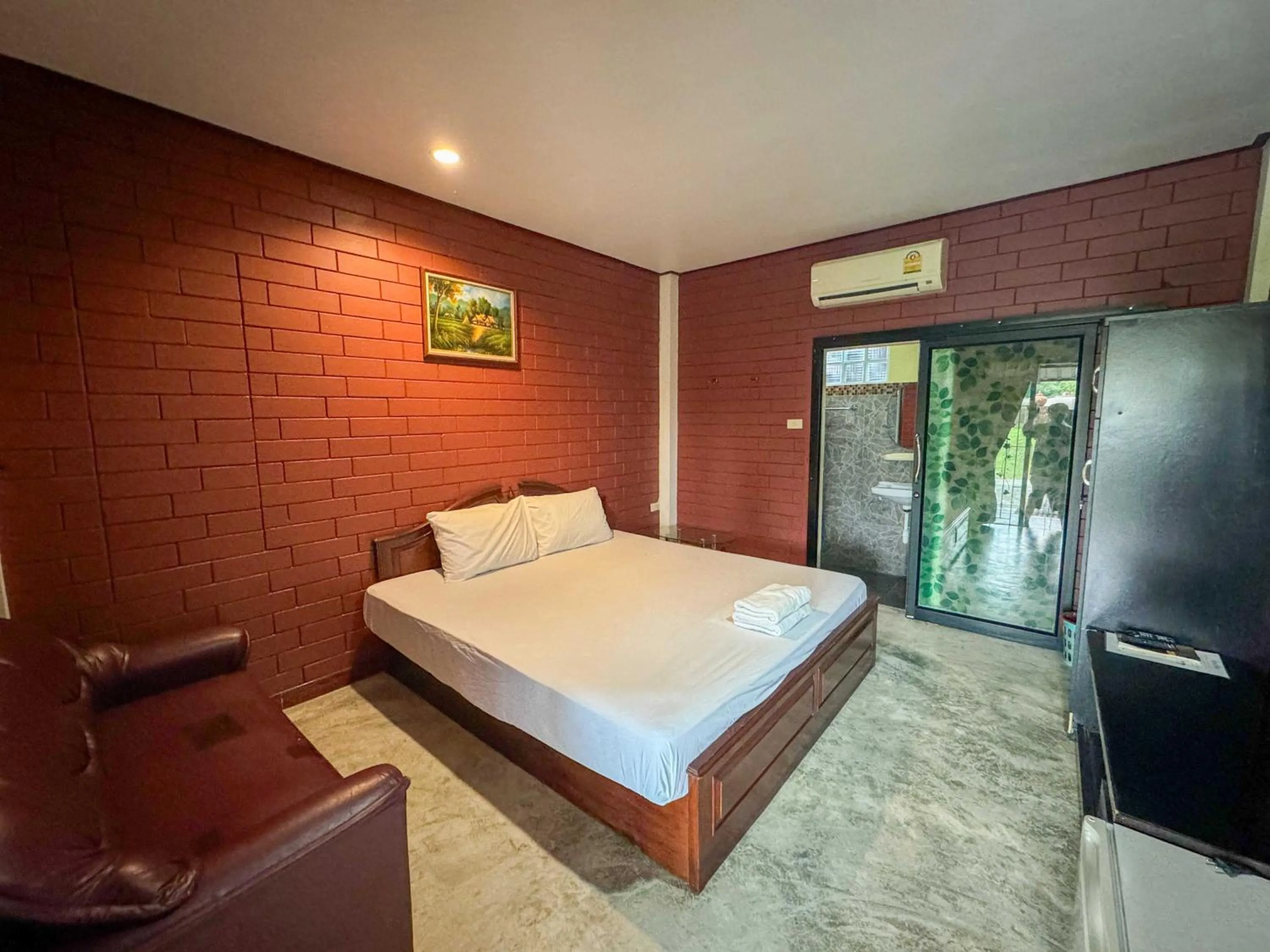Bedroom, Bed in Suree Garden Resort & Karaoke