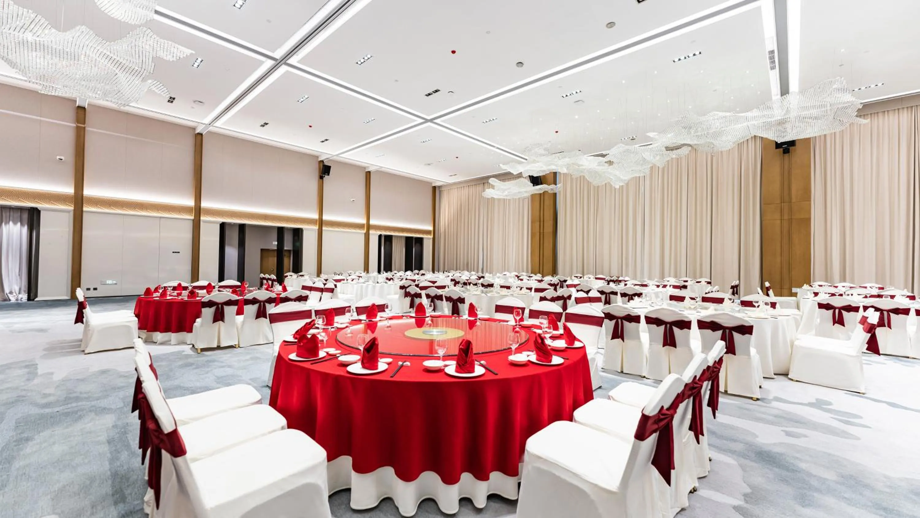 Banquet/Function facilities in Holiday Inn Ningbo Xiangshan Damu Bay by IHG