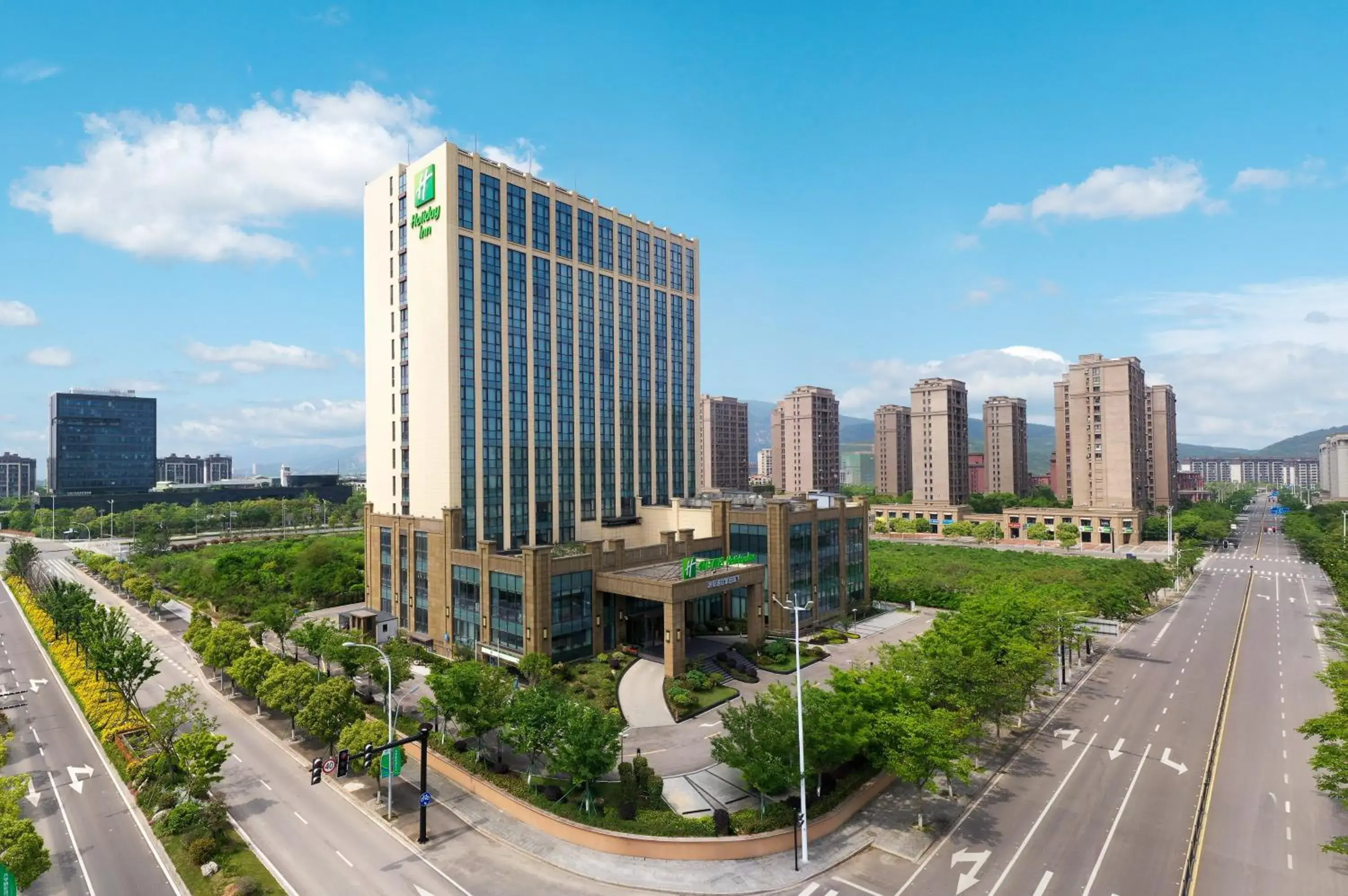 Property building in Holiday Inn Ningbo Xiangshan Damu Bay by IHG Property building in Holiday Inn Ningbo Xiangshan Damu Bay by IHG