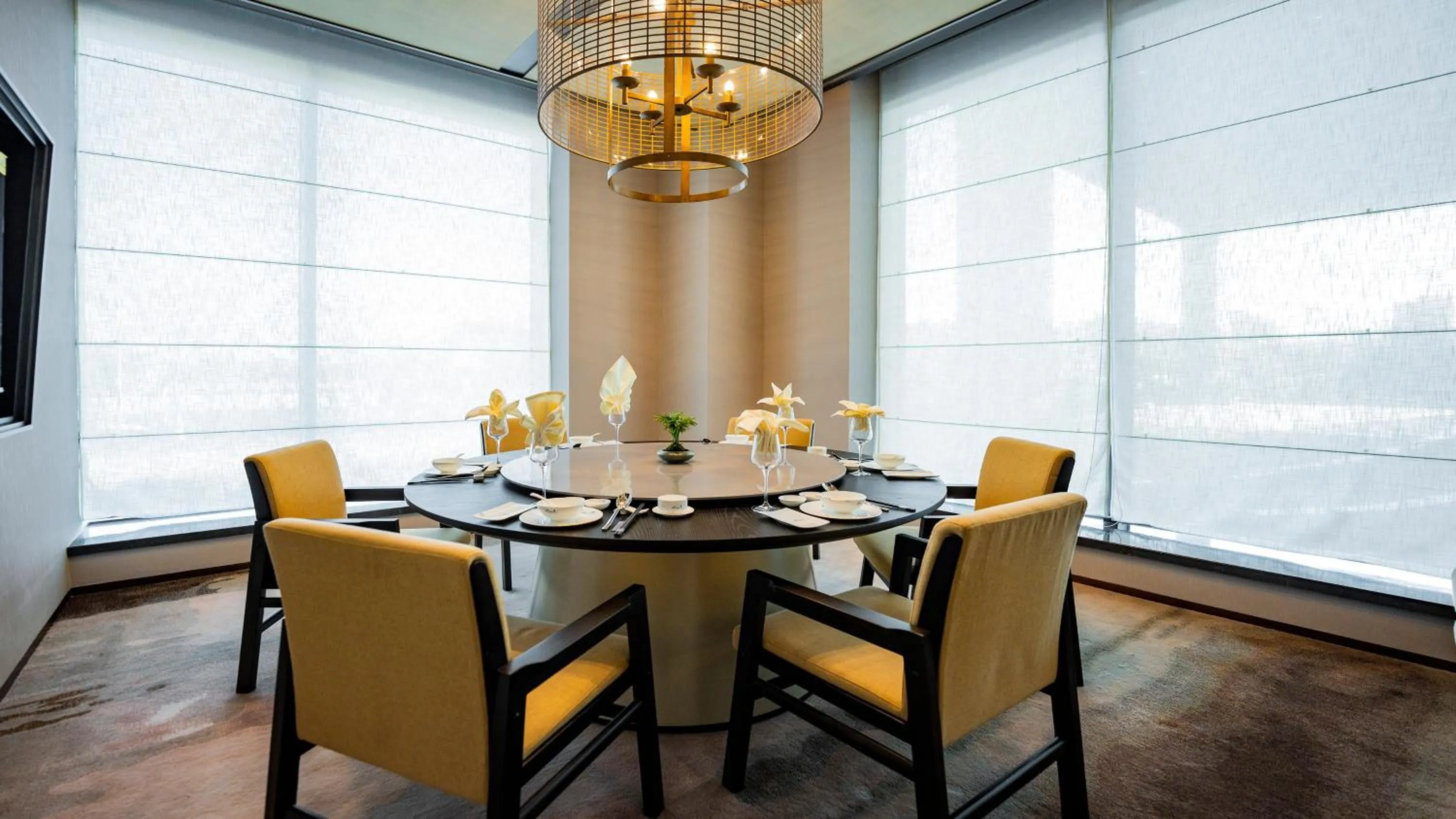 Restaurant/places to eat in Holiday Inn Ningbo Xiangshan Damu Bay by IHG