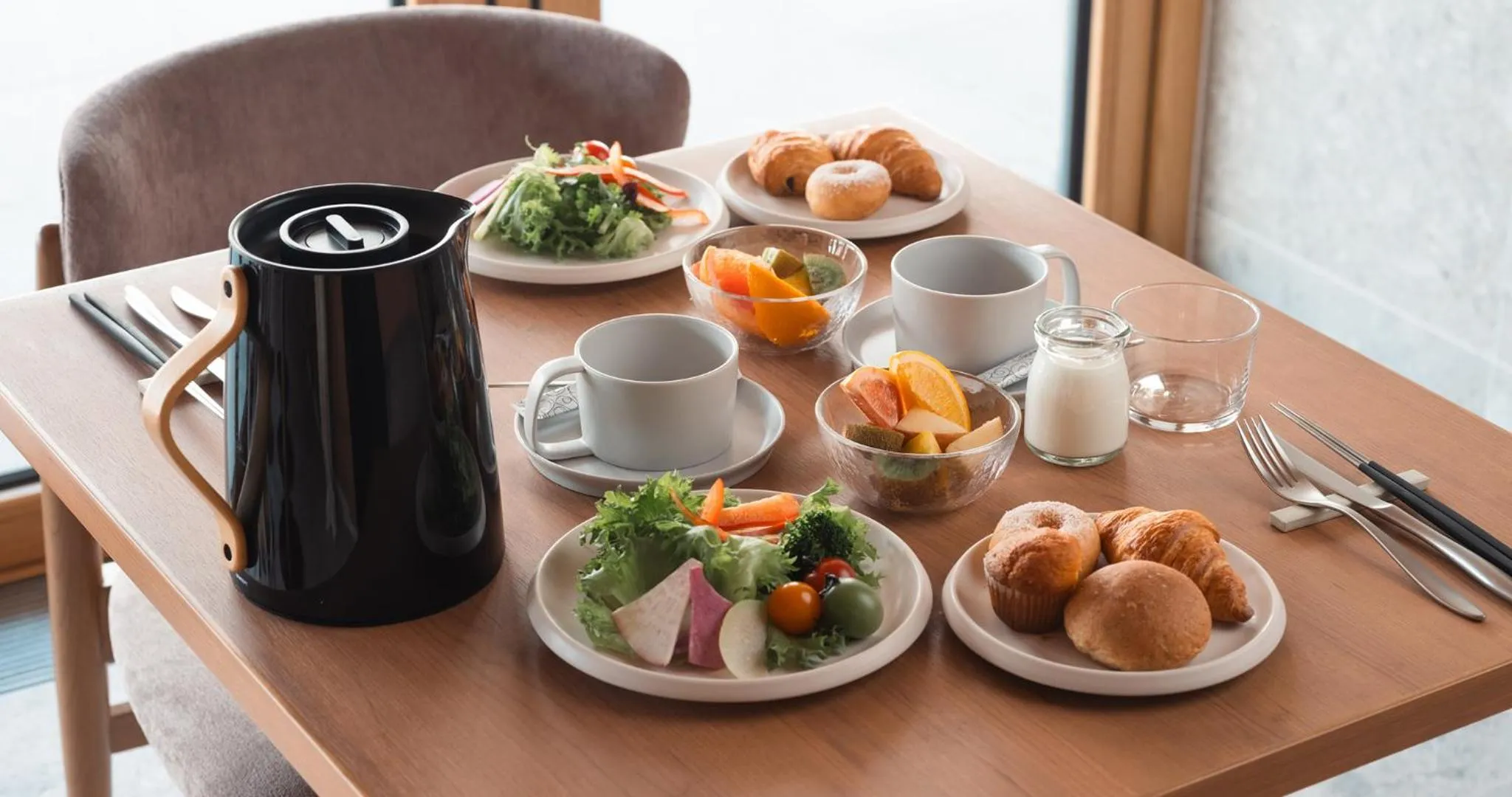 Breakfast in HOTEL LA VIGNE HAKUBA by Onko Chishin