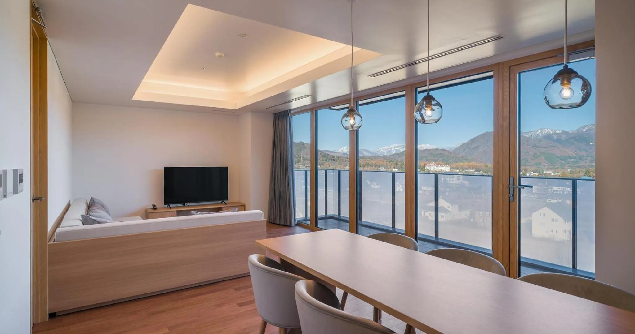 Living room in HOTEL LA VIGNE HAKUBA by Onko Chishin