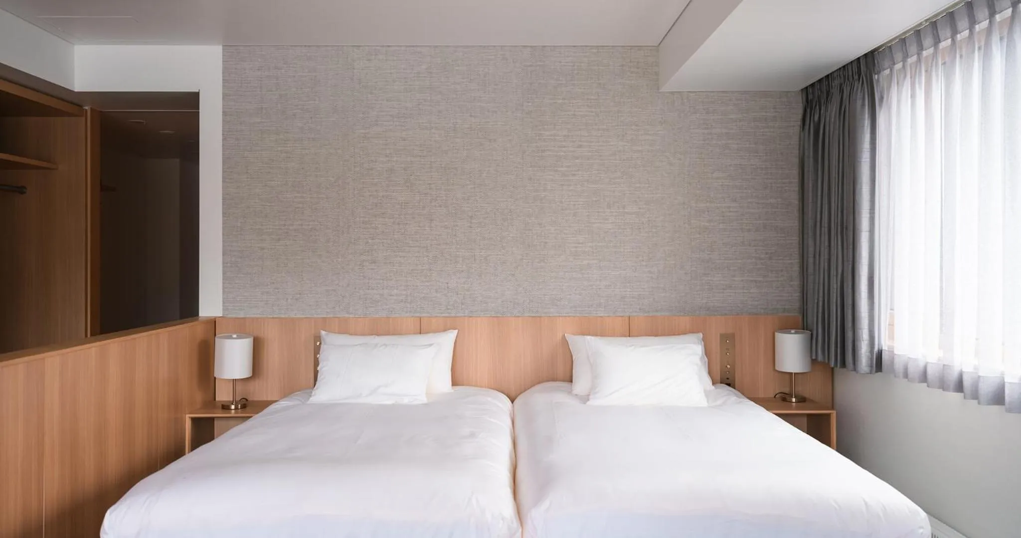 Bedroom, Bed in HOTEL LA VIGNE HAKUBA by Onko Chishin