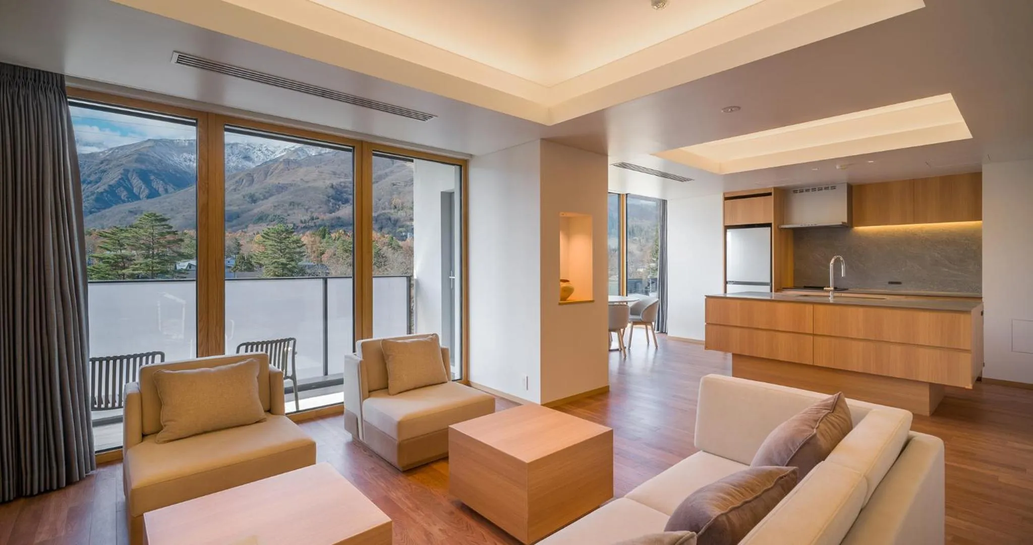 Living room in HOTEL LA VIGNE HAKUBA by Onko Chishin