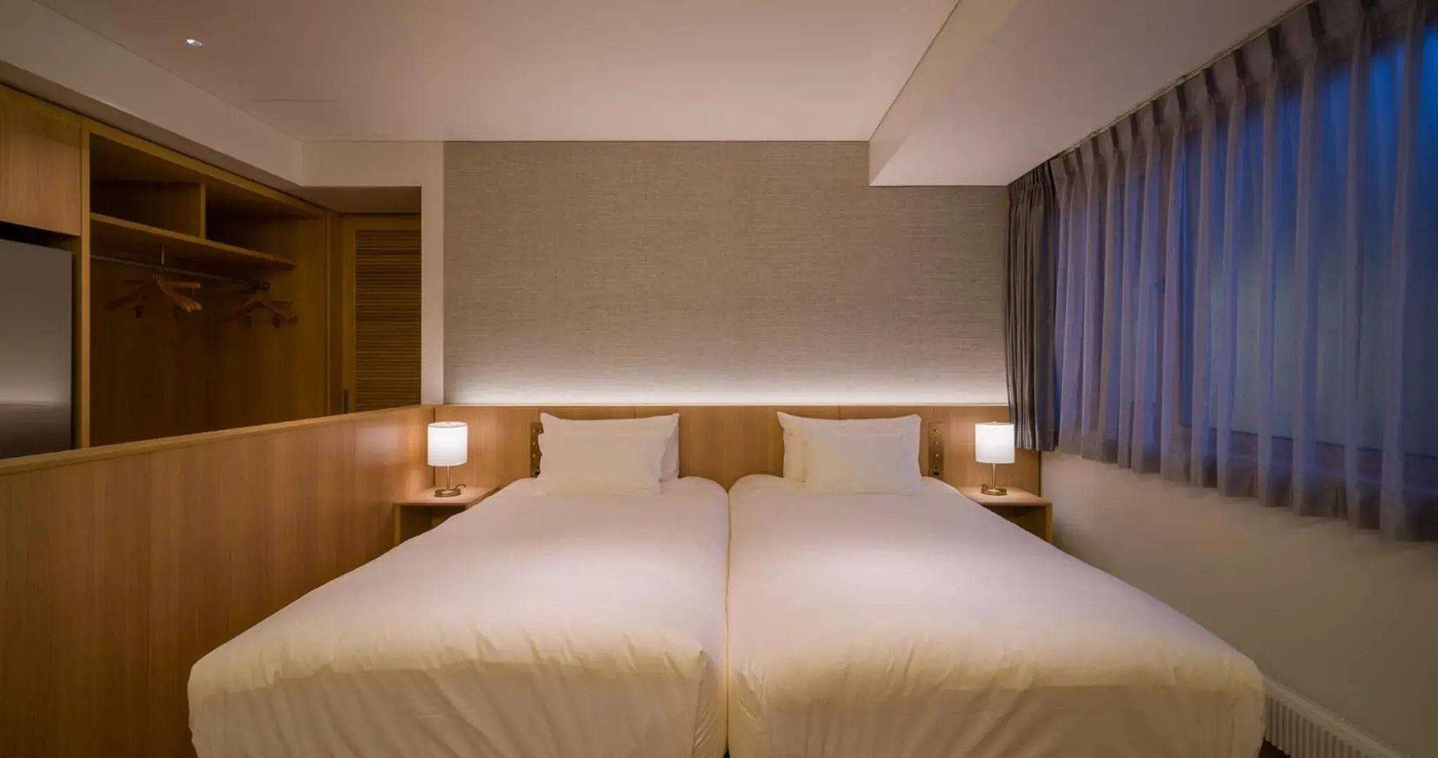 Bedroom, Bed in HOTEL LA VIGNE HAKUBA by Onko Chishin Bedroom, Bed in HOTEL LA VIGNE HAKUBA by Onko Chishin