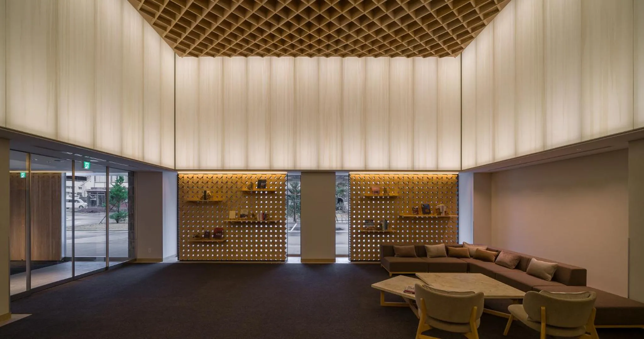 Lobby or reception in HOTEL LA VIGNE HAKUBA by Onko Chishin