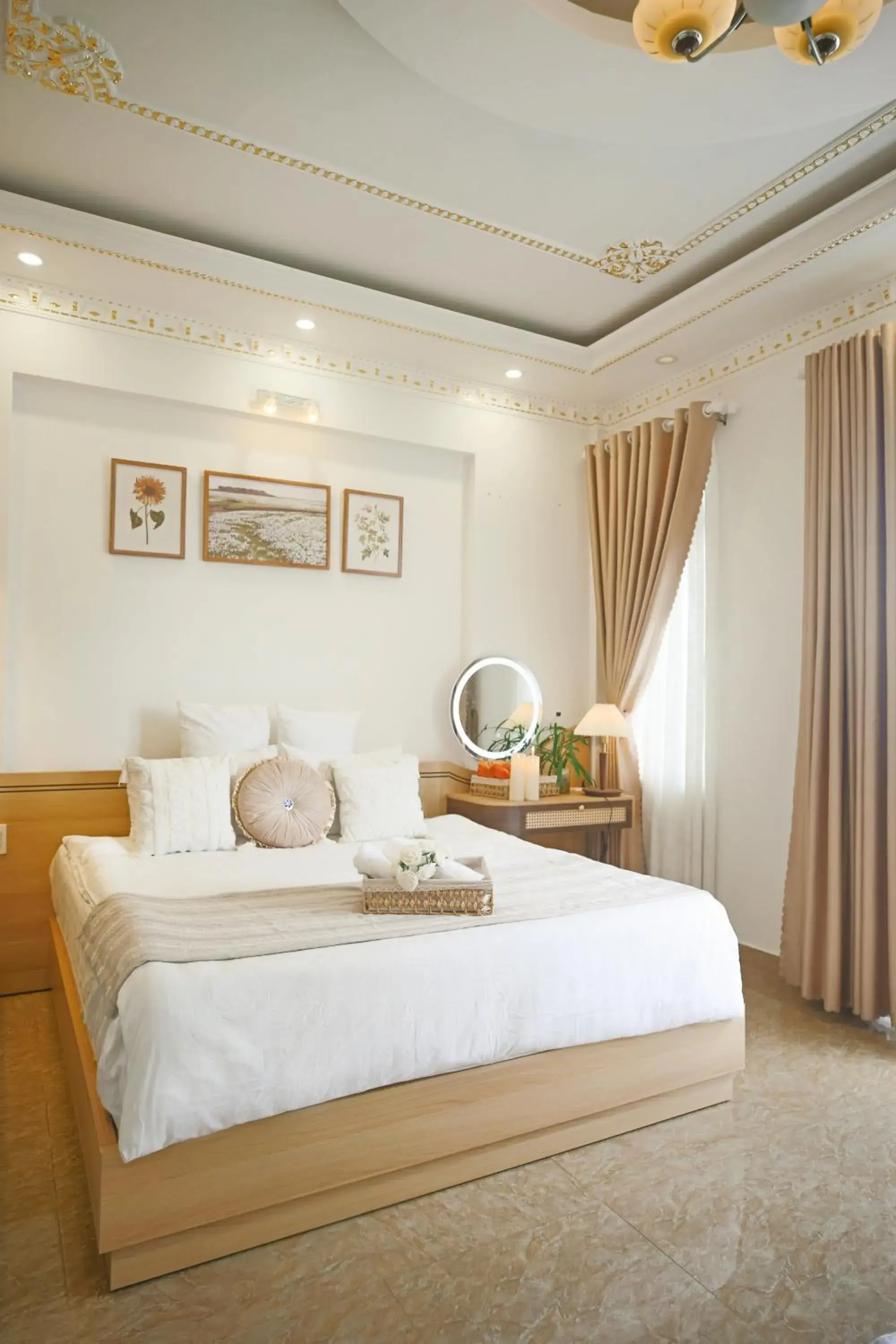 Bedroom, Bed in Huong Anh DaLat Palace Bedroom, Bed in Huong Anh DaLat Palace