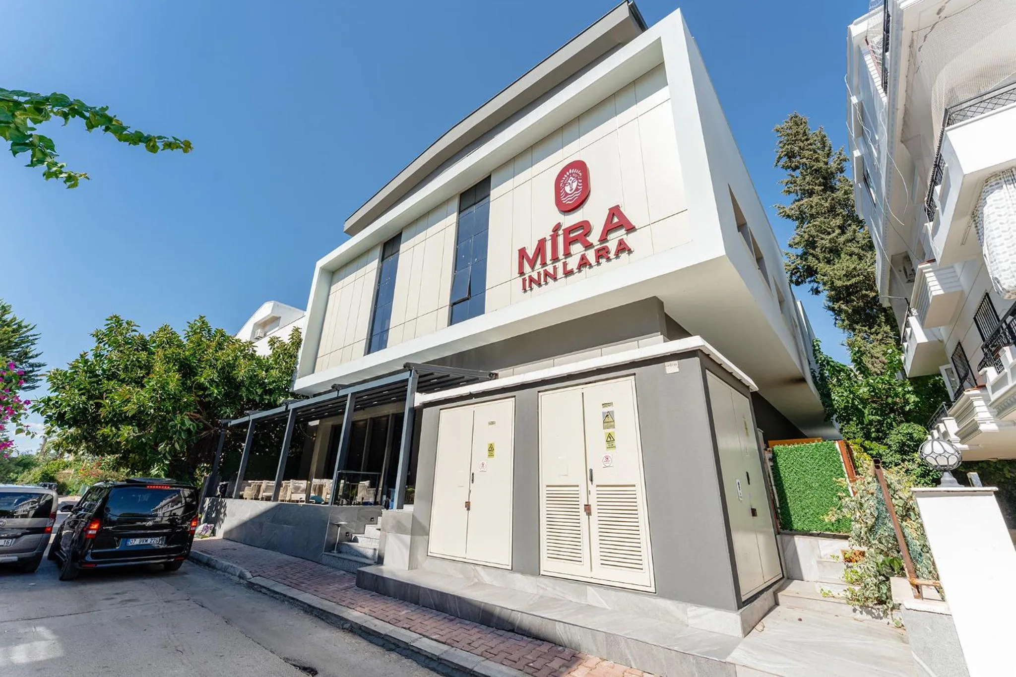 Property building in Mira Inn Lara