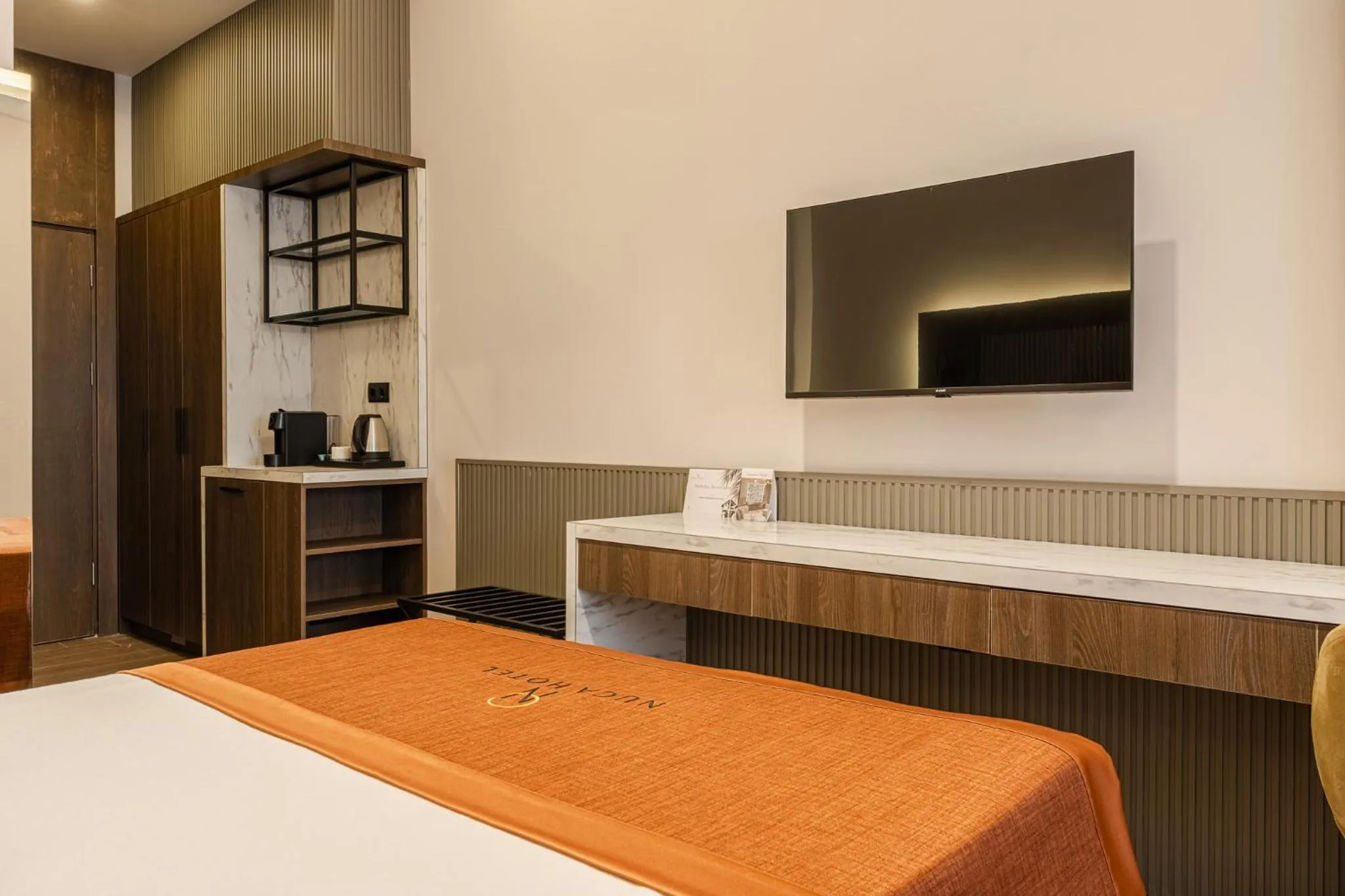 TV and multimedia, Bed in Nuca Homes