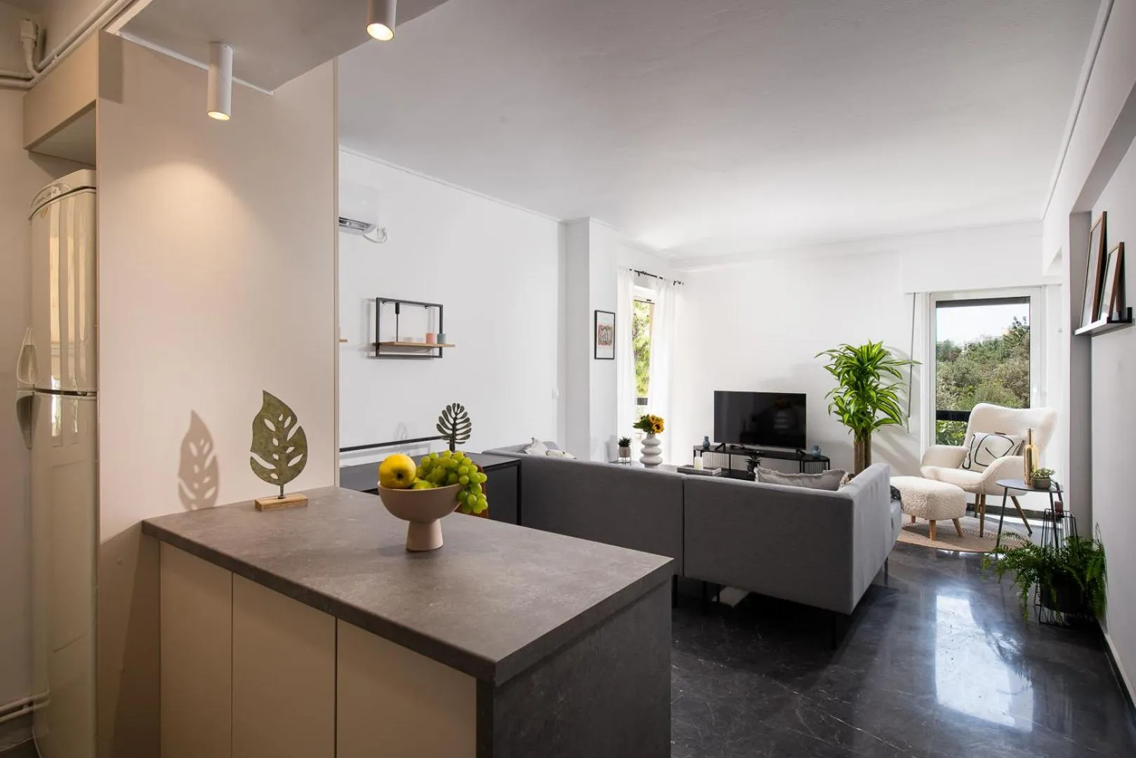 TV and multimedia in Glyfada First Class Suite by First Class Properties