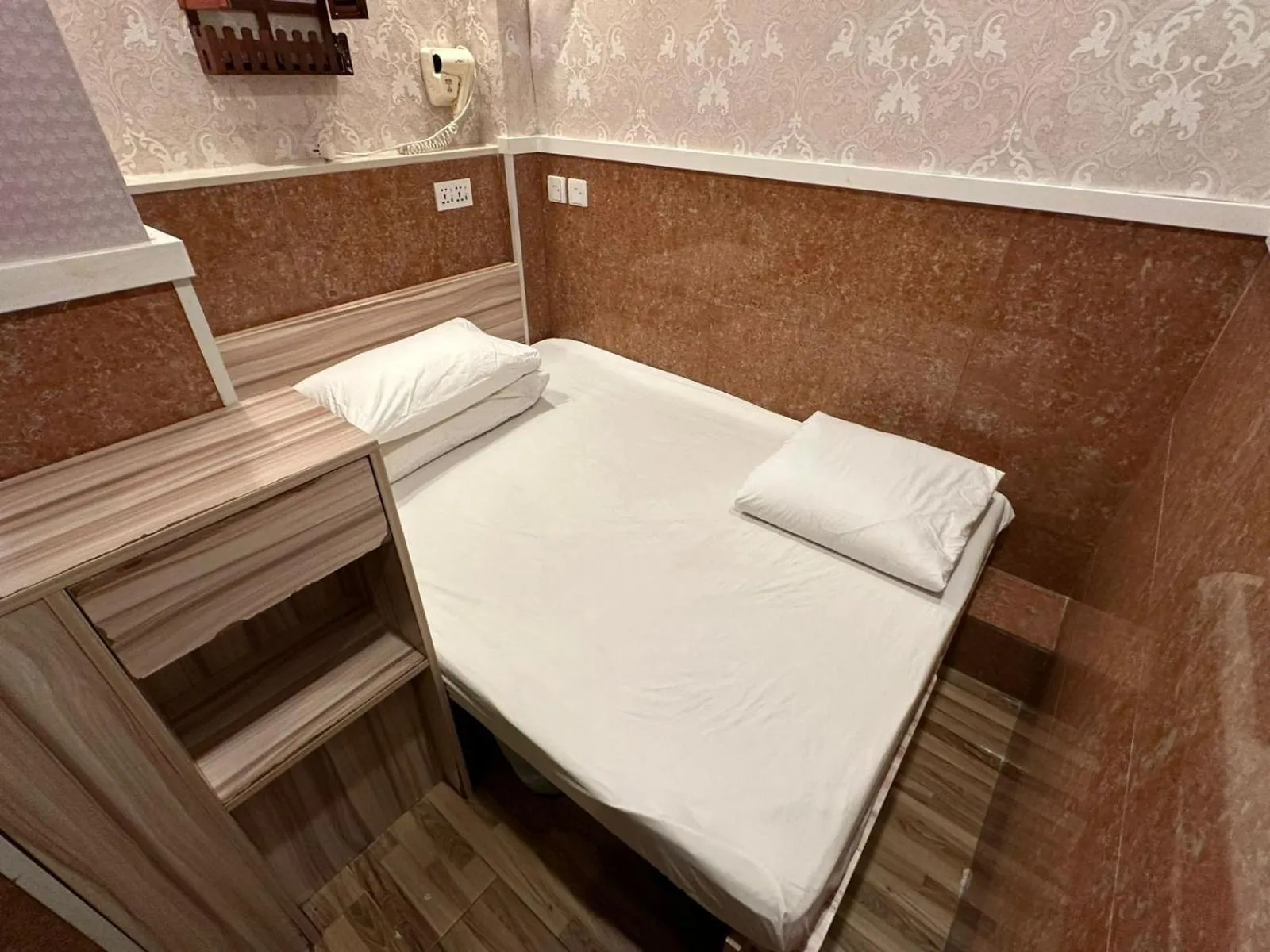 Bed in HK Peaceful Guesthouse