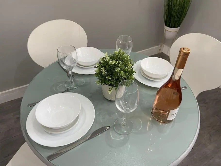 Food and drinks in Ivy Mount Boutique