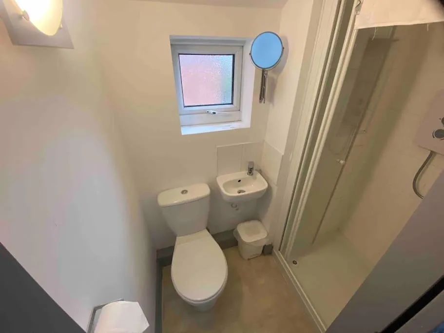 Shower in Ivy Mount Boutique