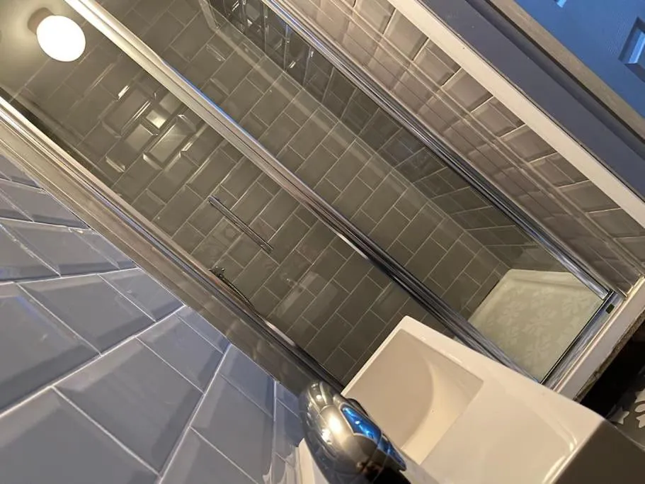 Shower in Ivy Mount Boutique