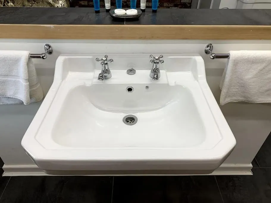 Bathroom in Ivy Mount Boutique