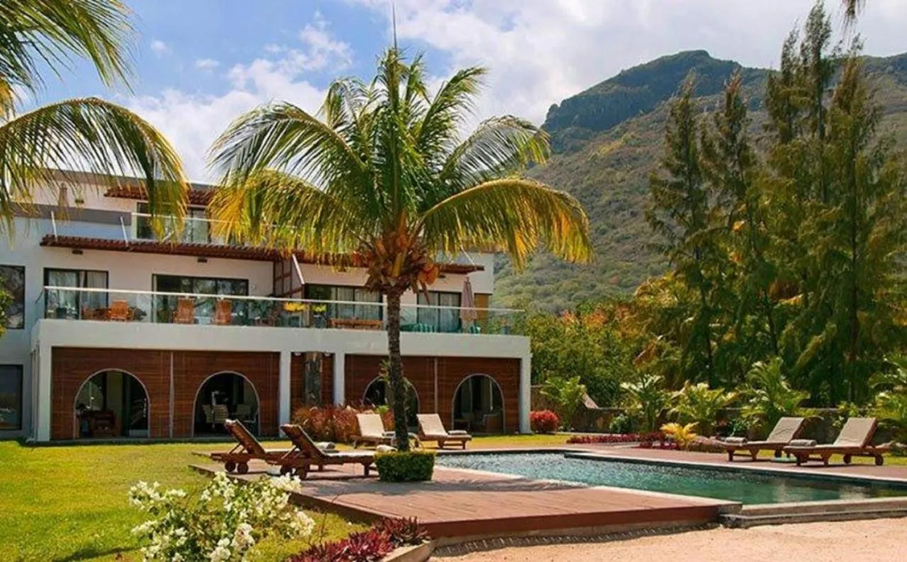 Property building in Olana Blue - Beachfront apartment