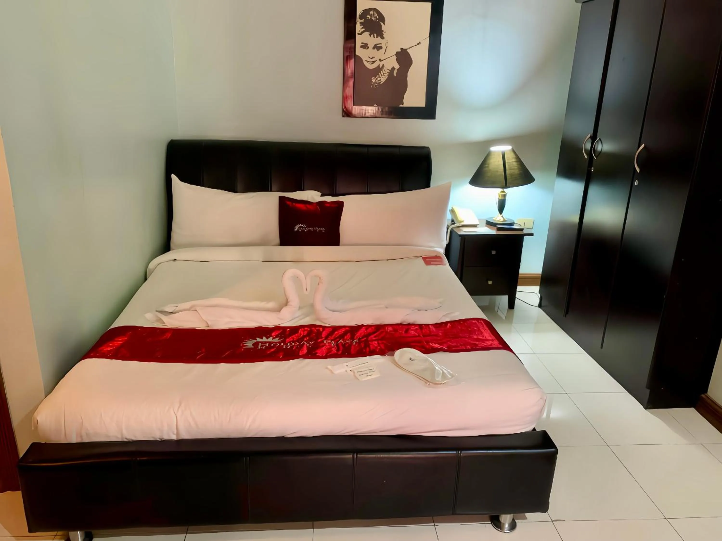 Holiday Plaza Hotel Tuguegarao City