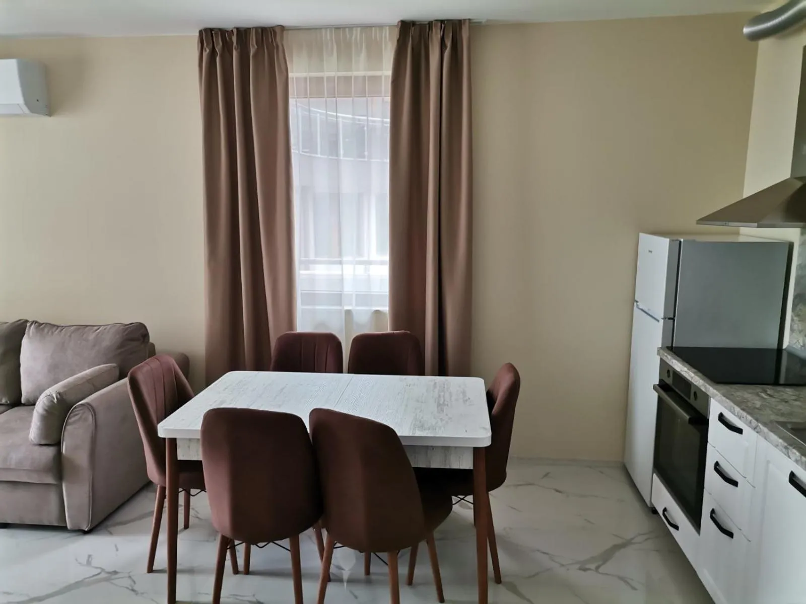 Kitchen or kitchenette in Zigrabay lovely appartments