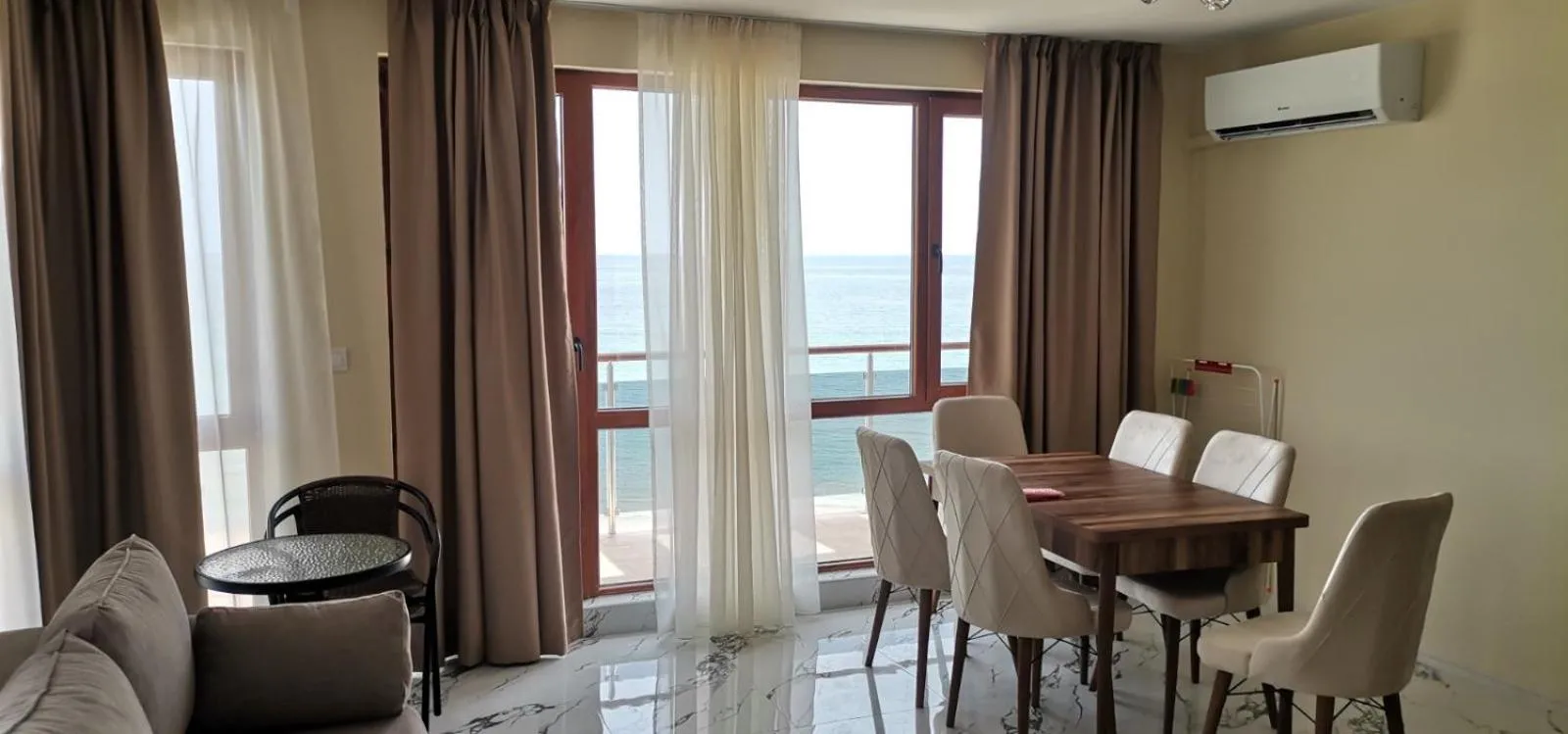 Kitchen or kitchenette in Zigrabay lovely appartments