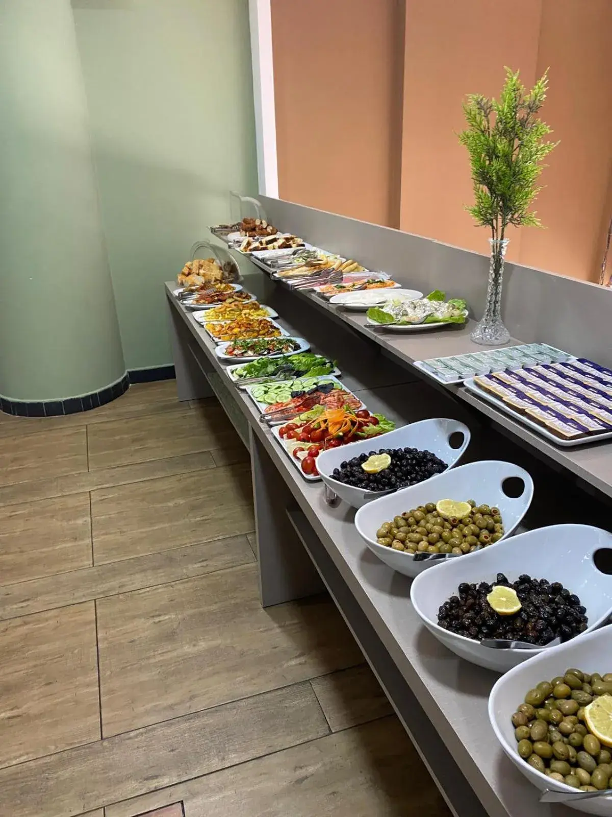 Buffet breakfast in Esse Joven Hotel Buffet breakfast in Esse Joven Hotel