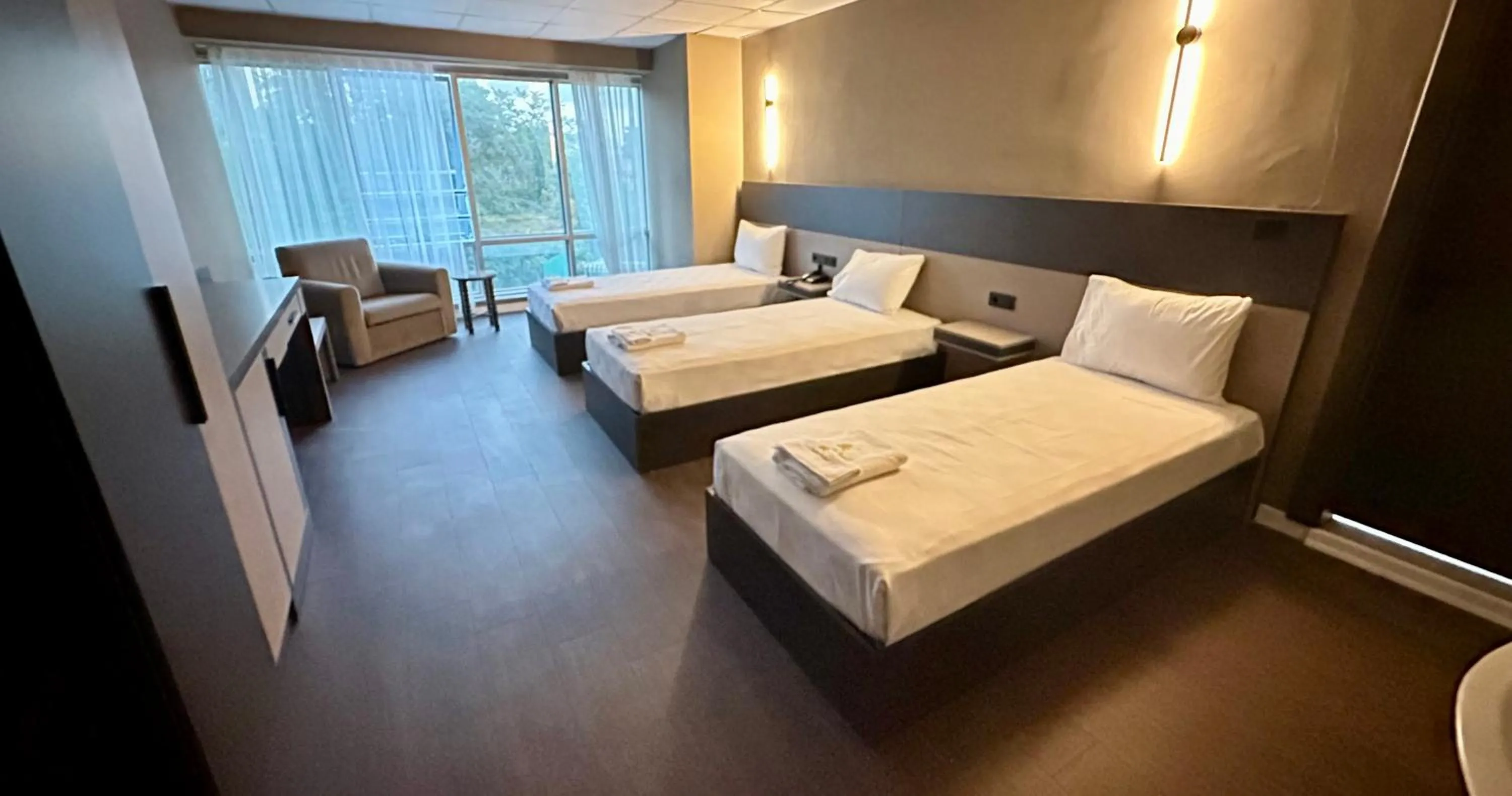 Bed in Esse Joven Hotel