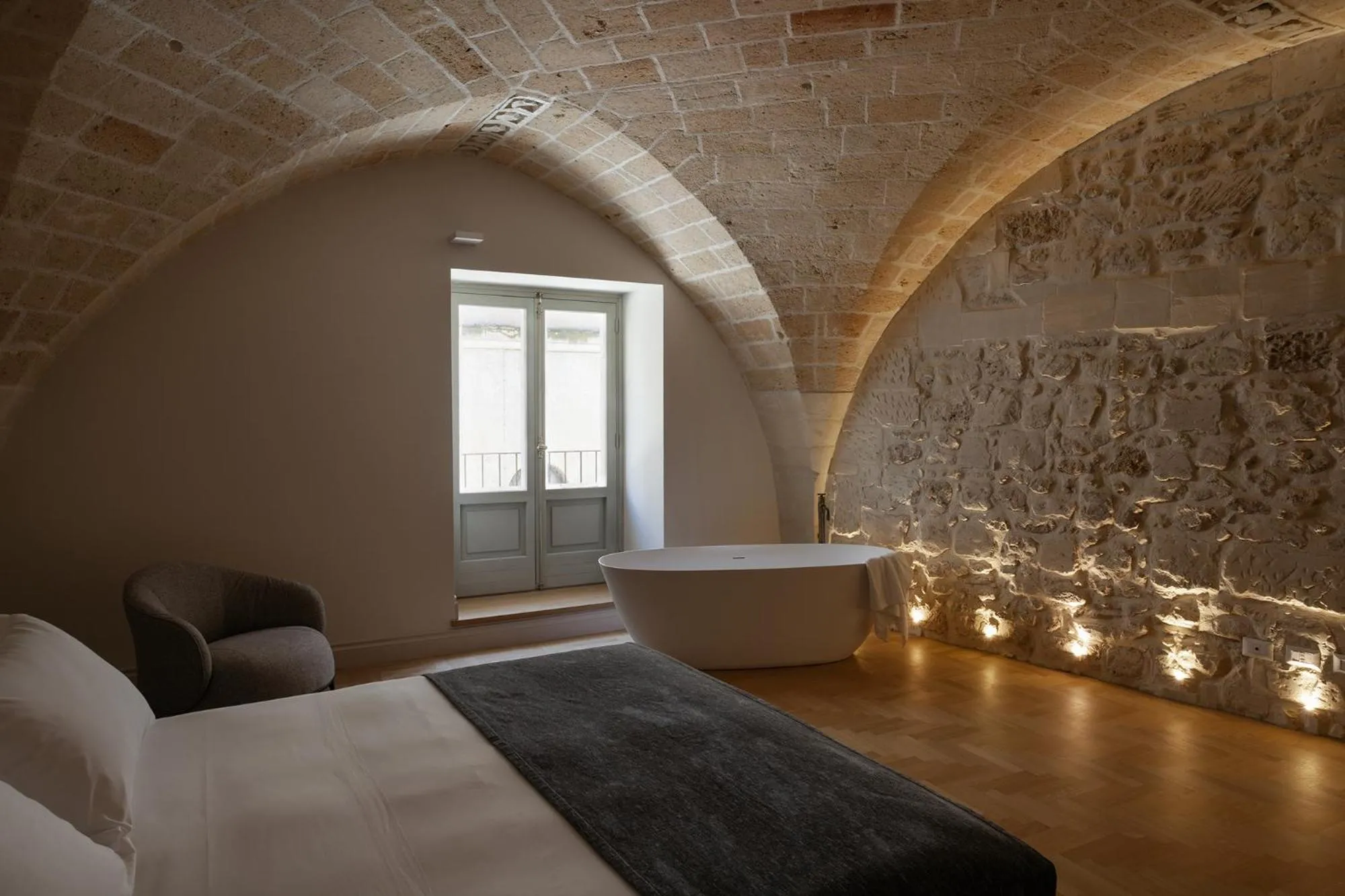 Photo of the whole room, Bed in Palazzo Zimara Boutique Hotel - The D'Angelo Family Collection