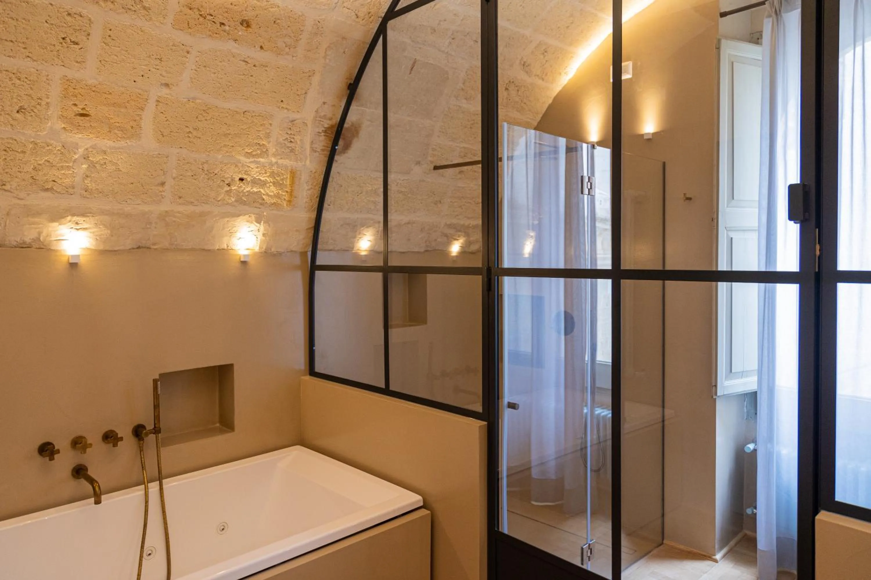 Shower in Palazzo Zimara Boutique Hotel - The D'Angelo Family Collection