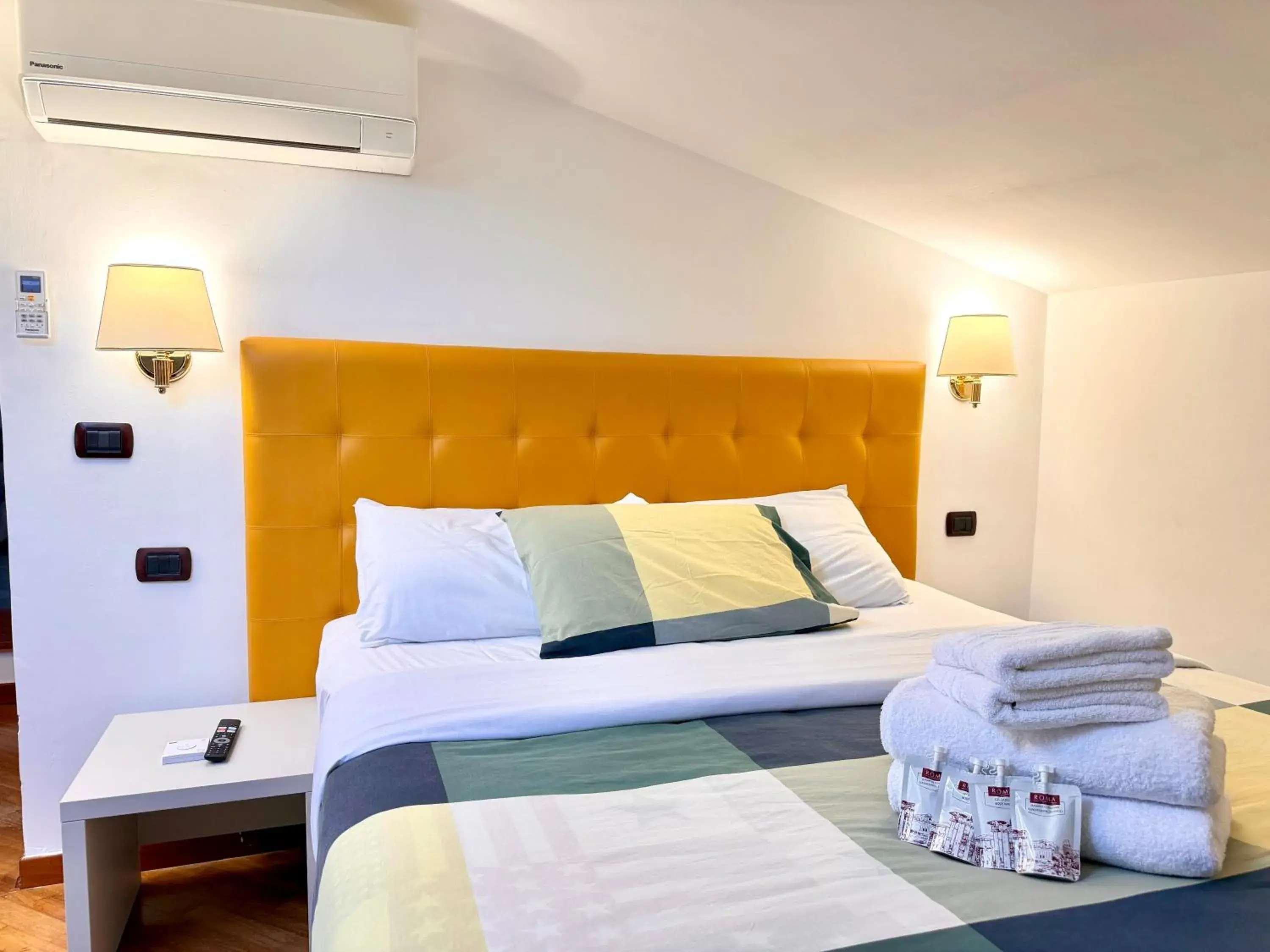 Double or Twin Room with Private Bathroom in Attic Garden Double or Twin Room with Private Bathroom in Attic Garden